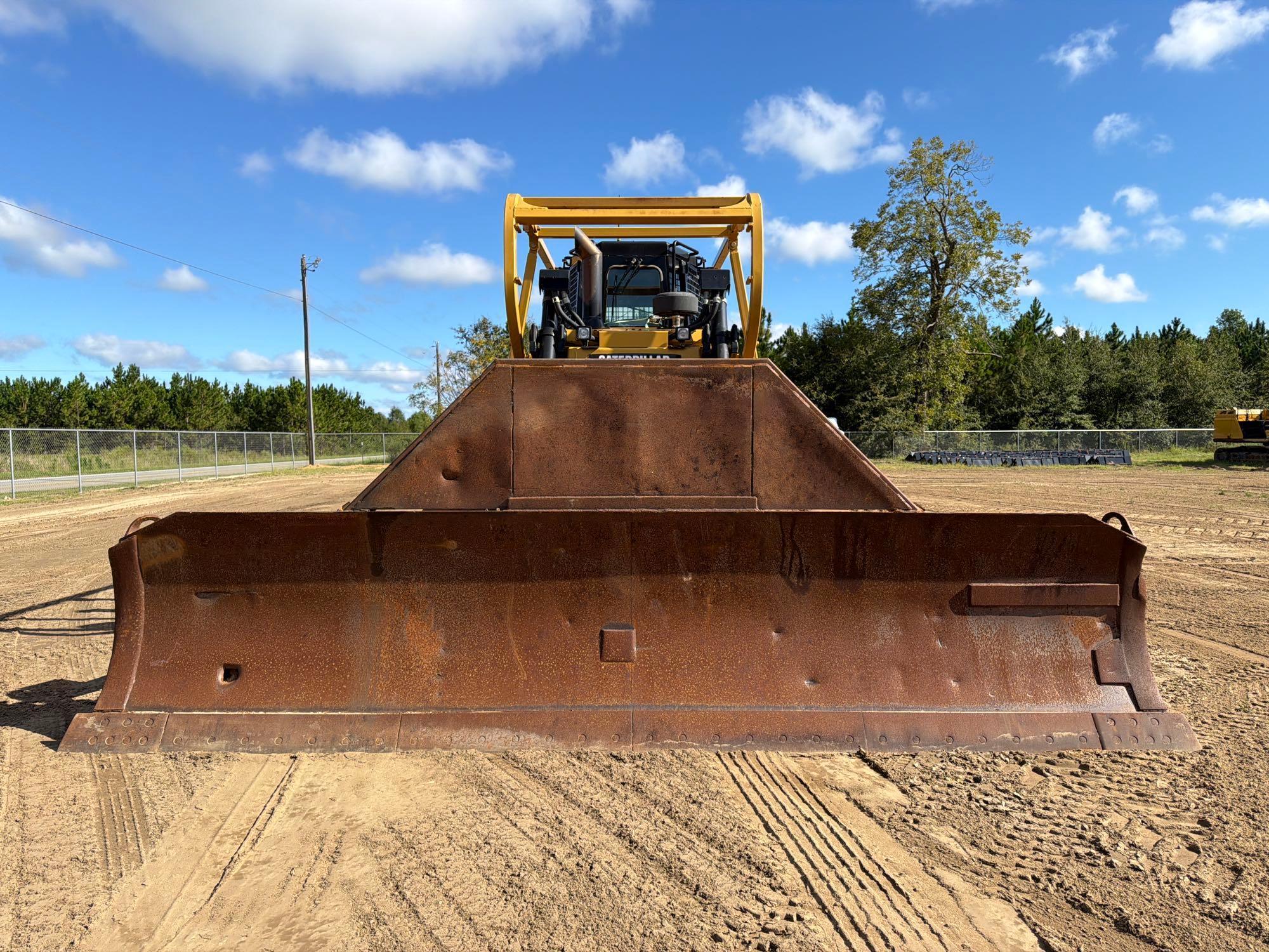 Caterpillar D6T