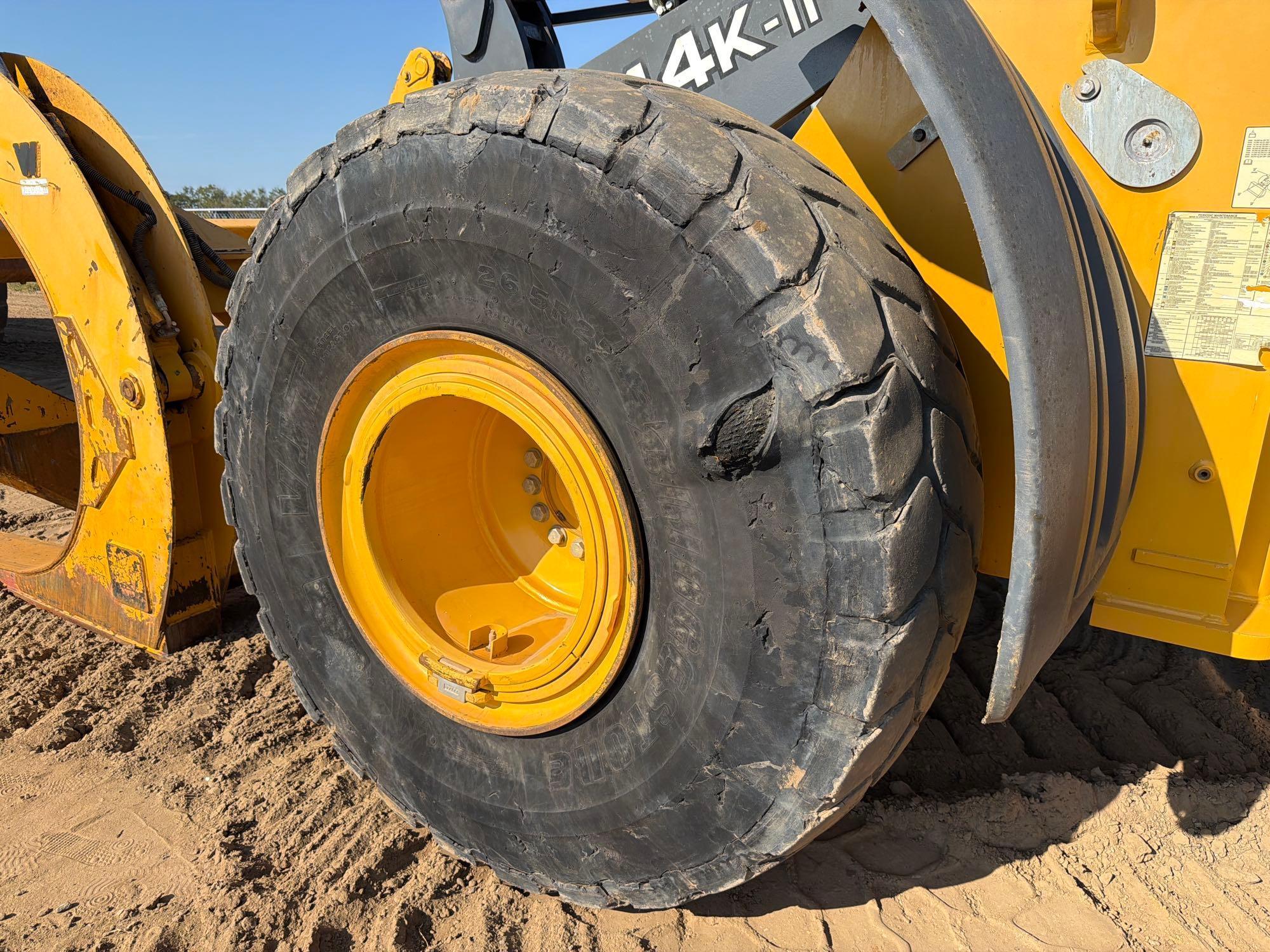 John Deere 744K