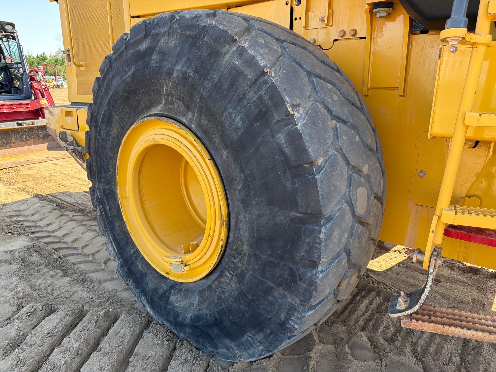 John Deere 744K