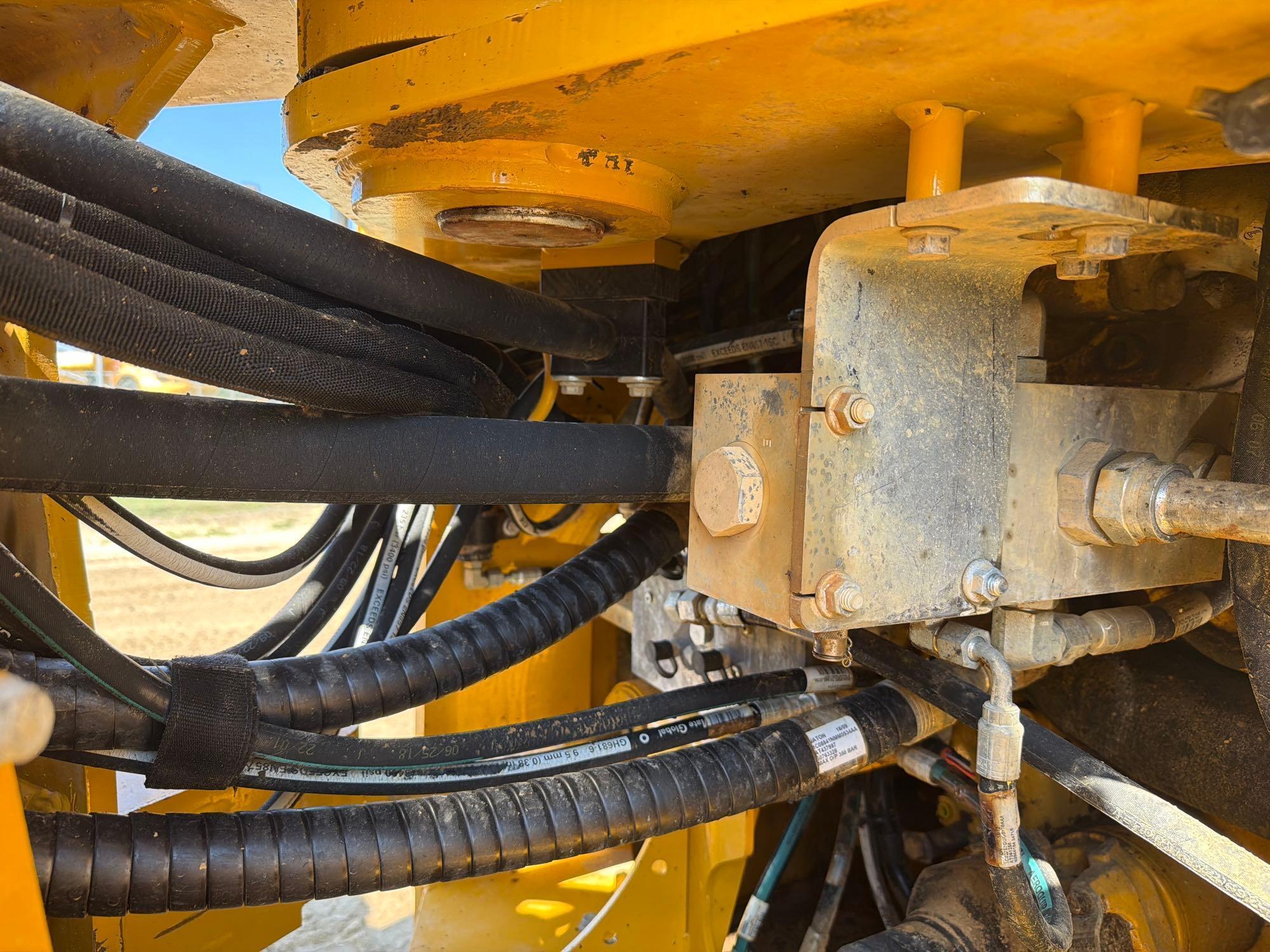 John Deere 744K