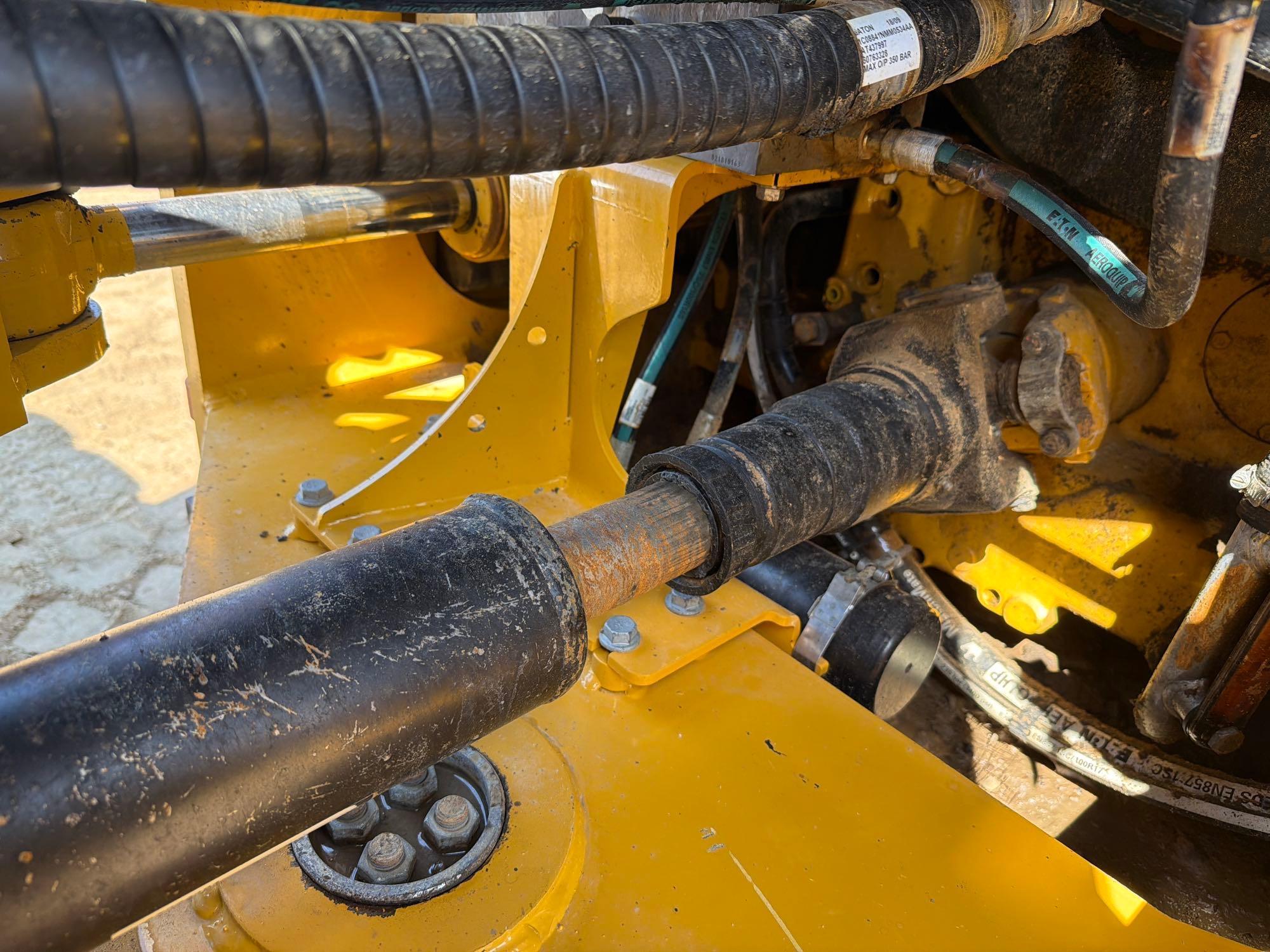 John Deere 744K