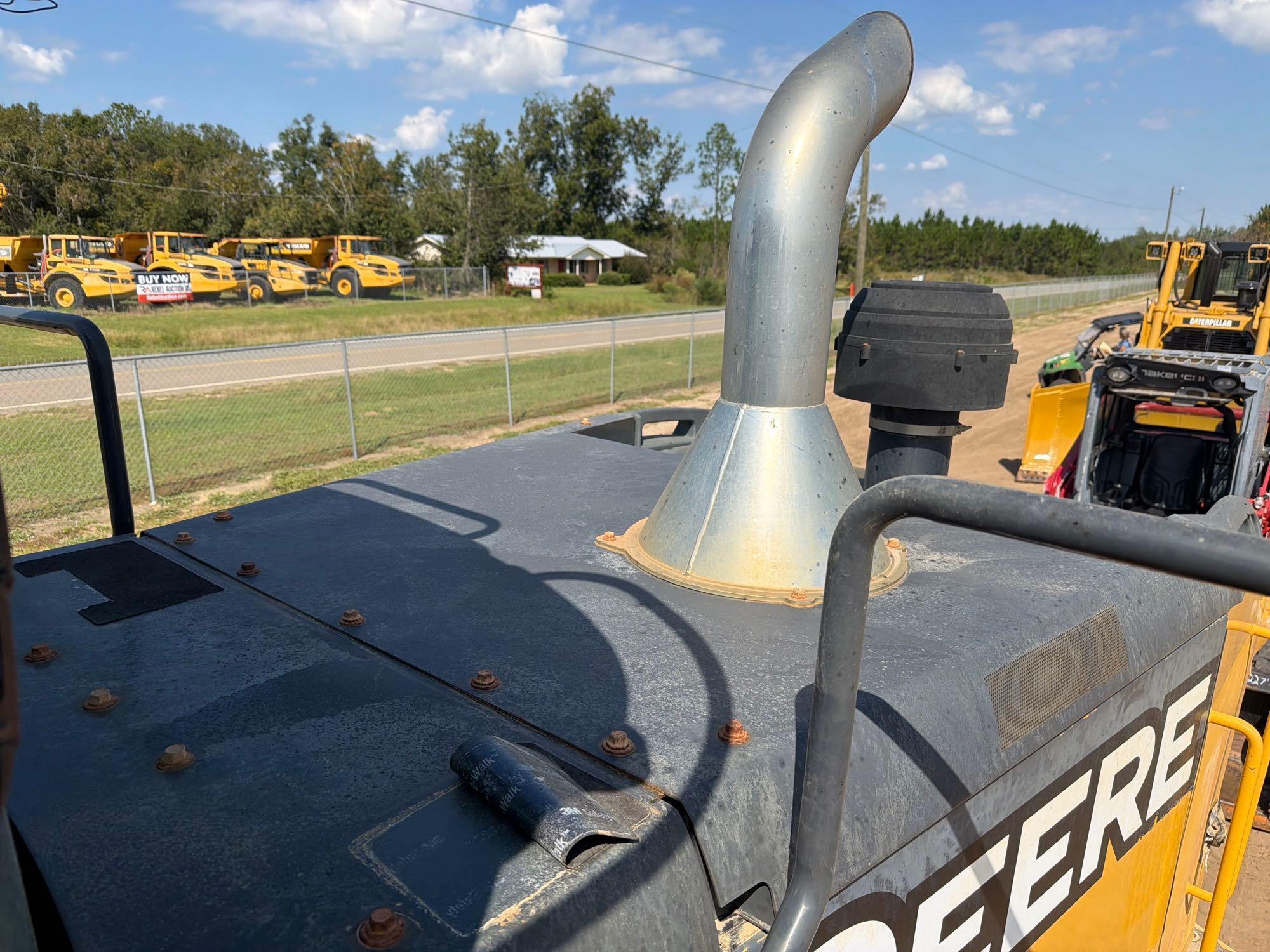 John Deere 744K