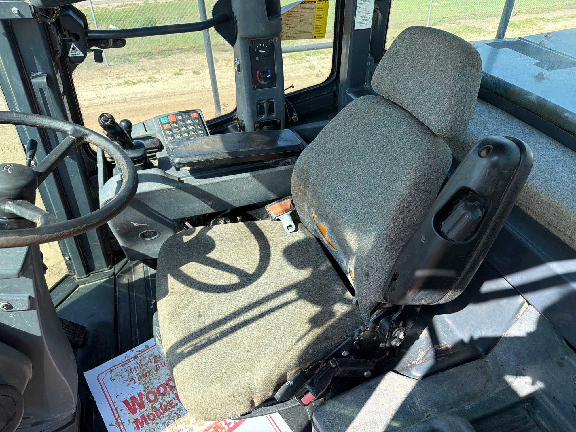John Deere 744K