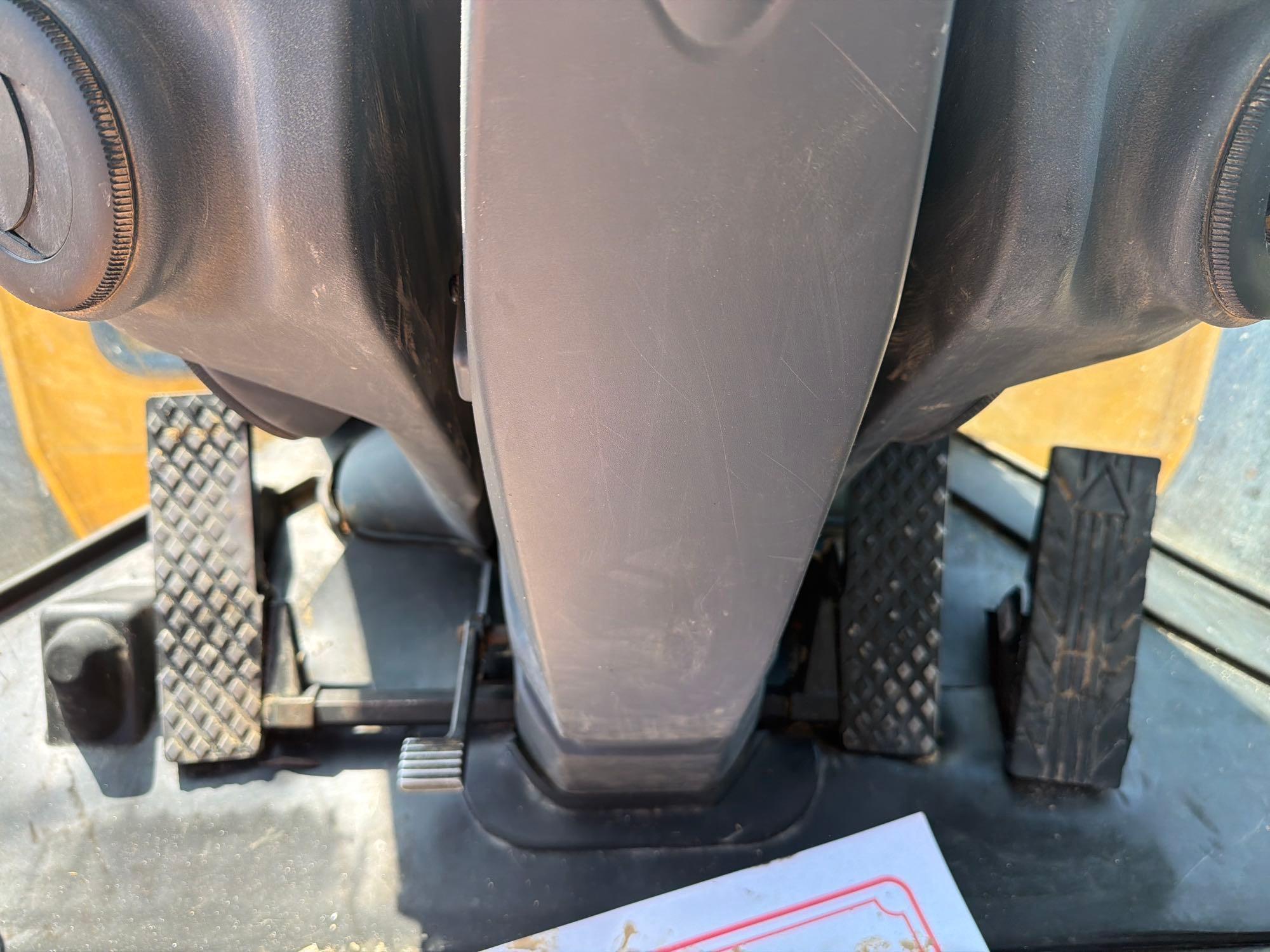 John Deere 744K