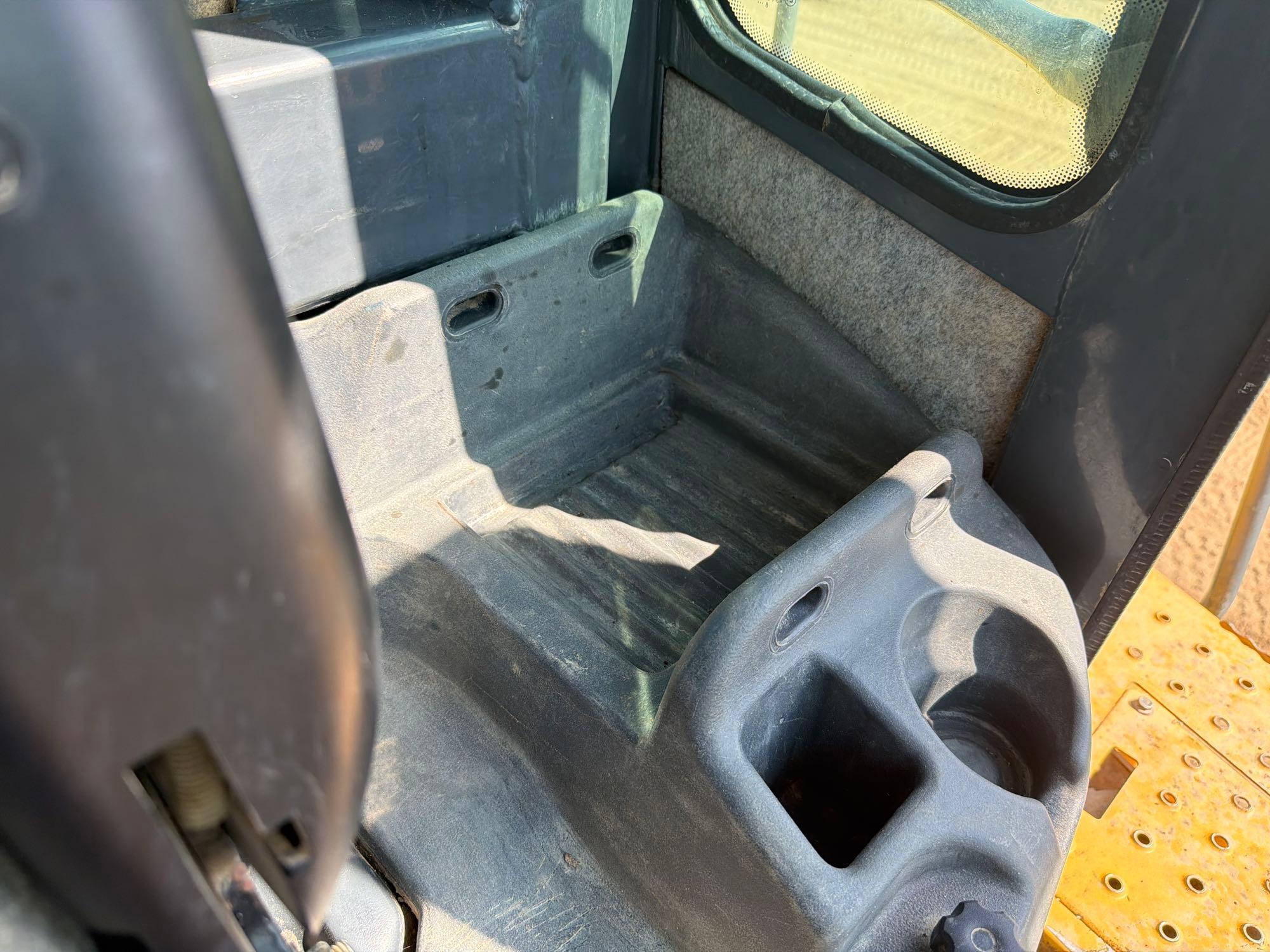 John Deere 744K