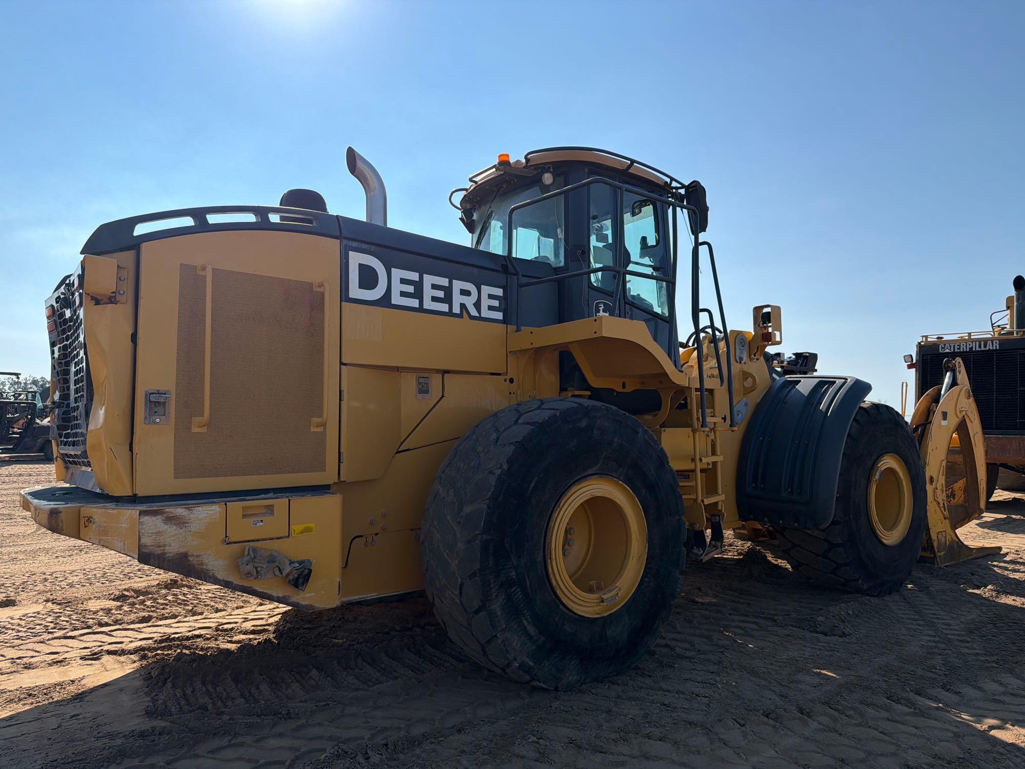 John Deere 744K