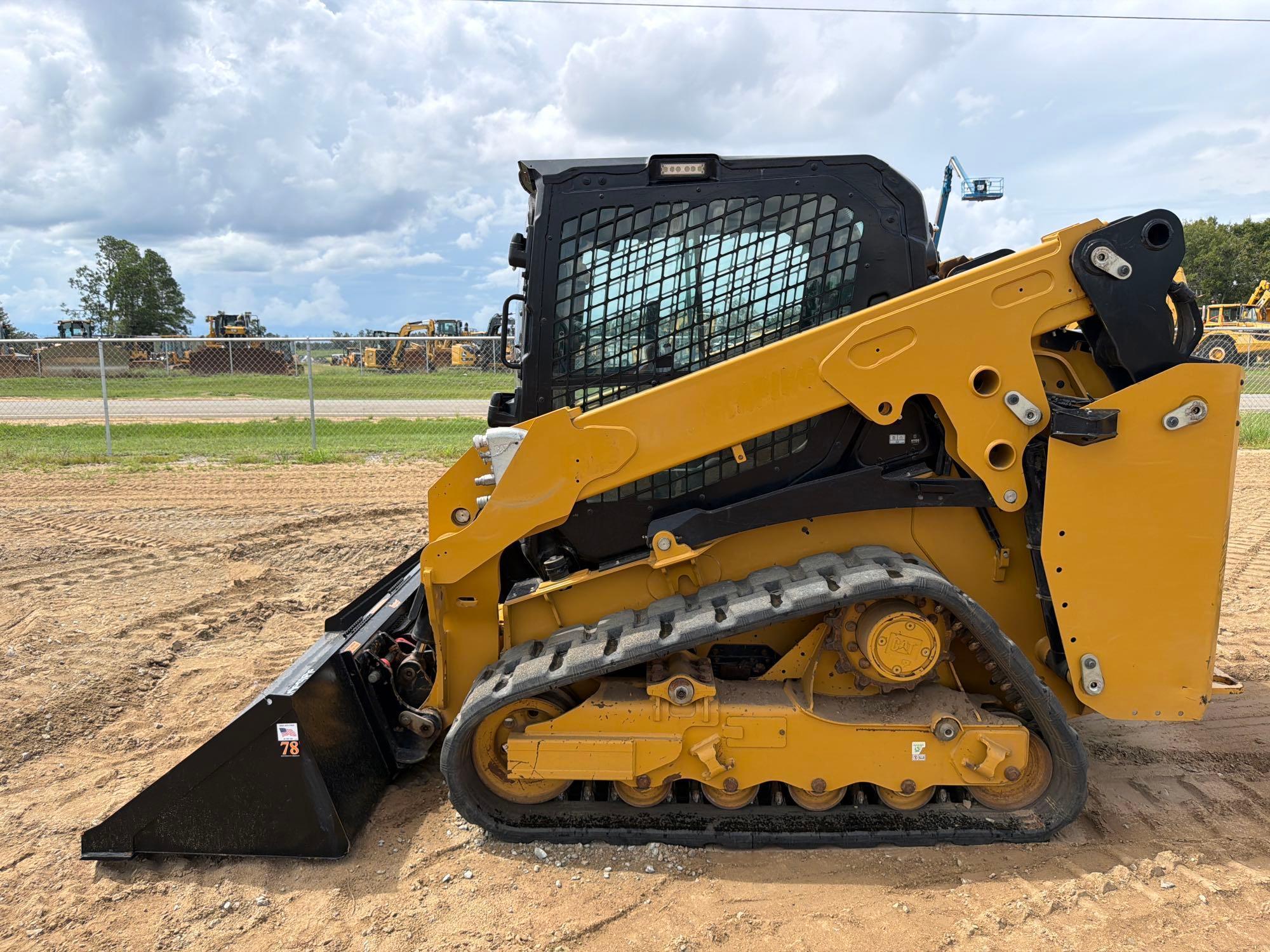 Photo of Caterpillar 255