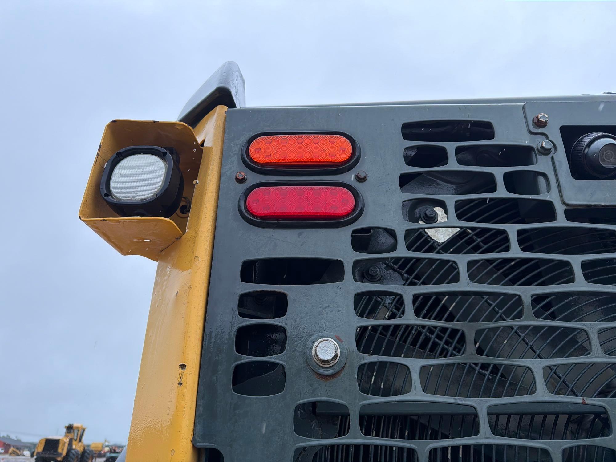John Deere 824K