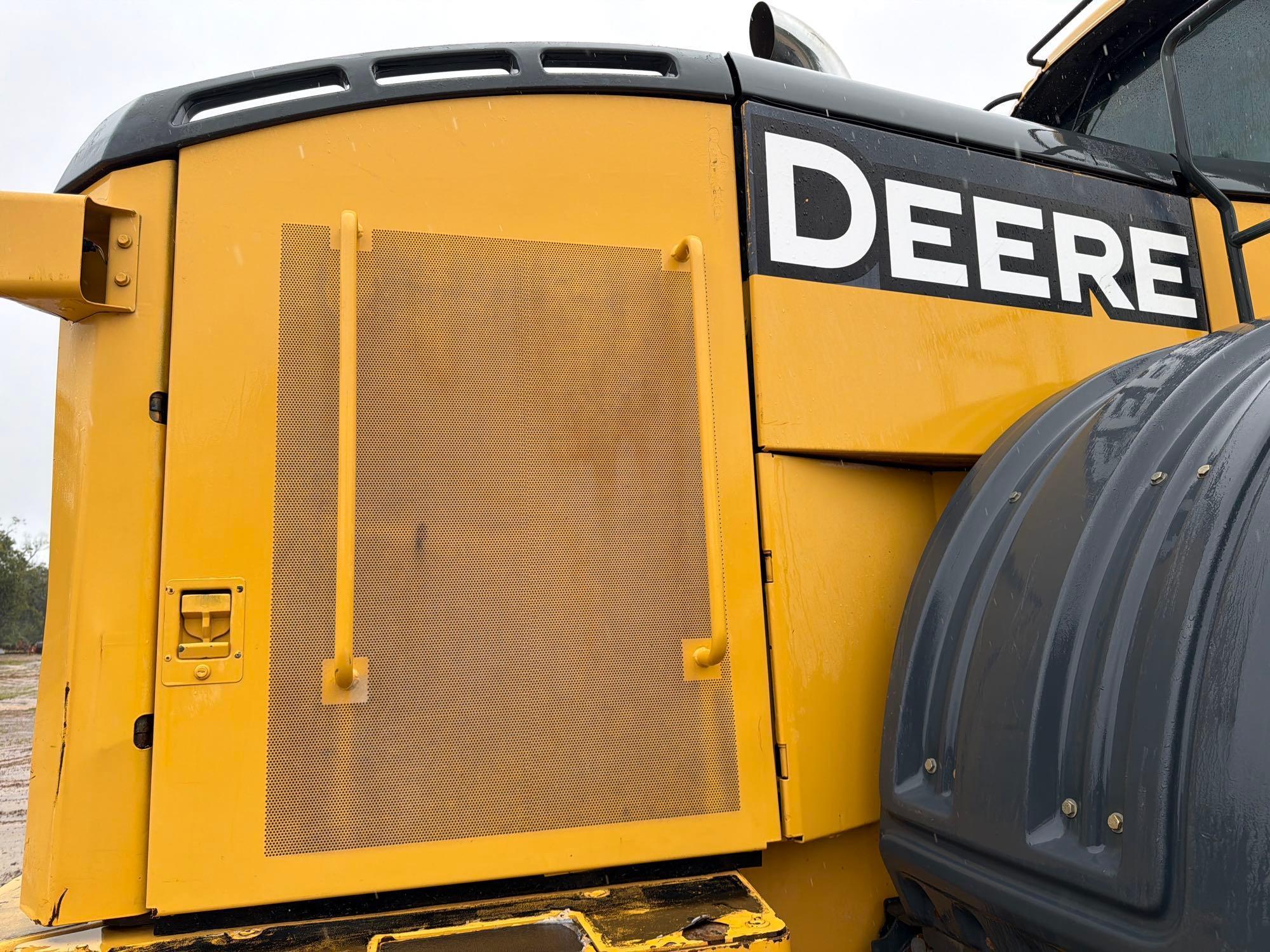 John Deere 824K