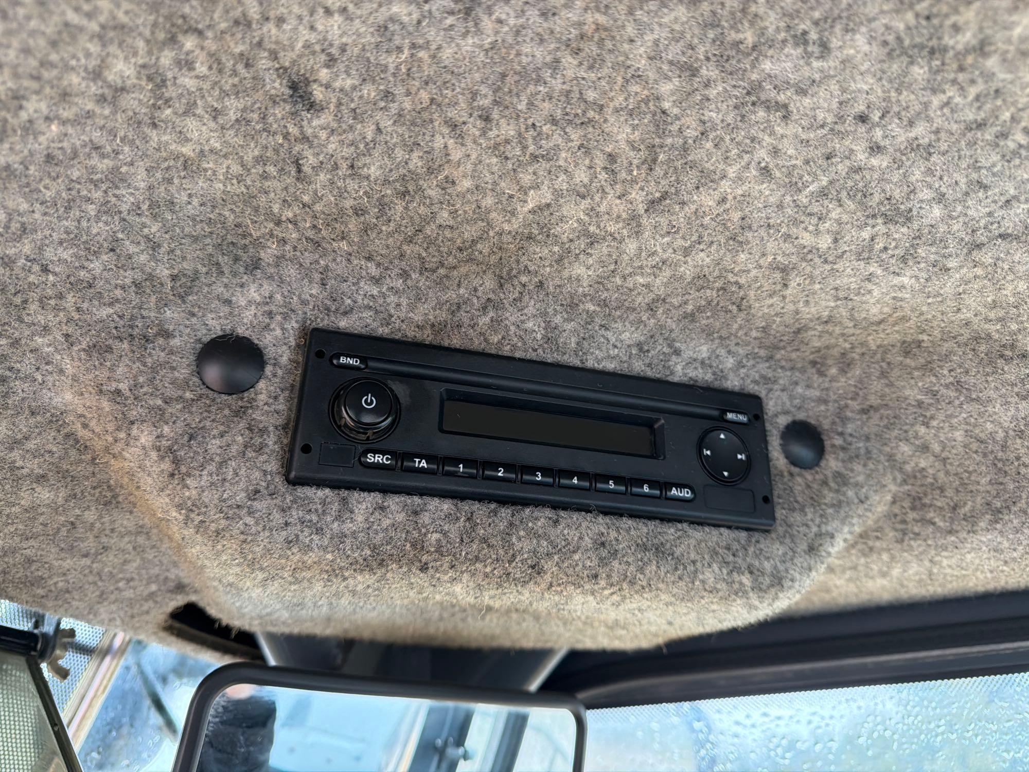 John Deere 824K