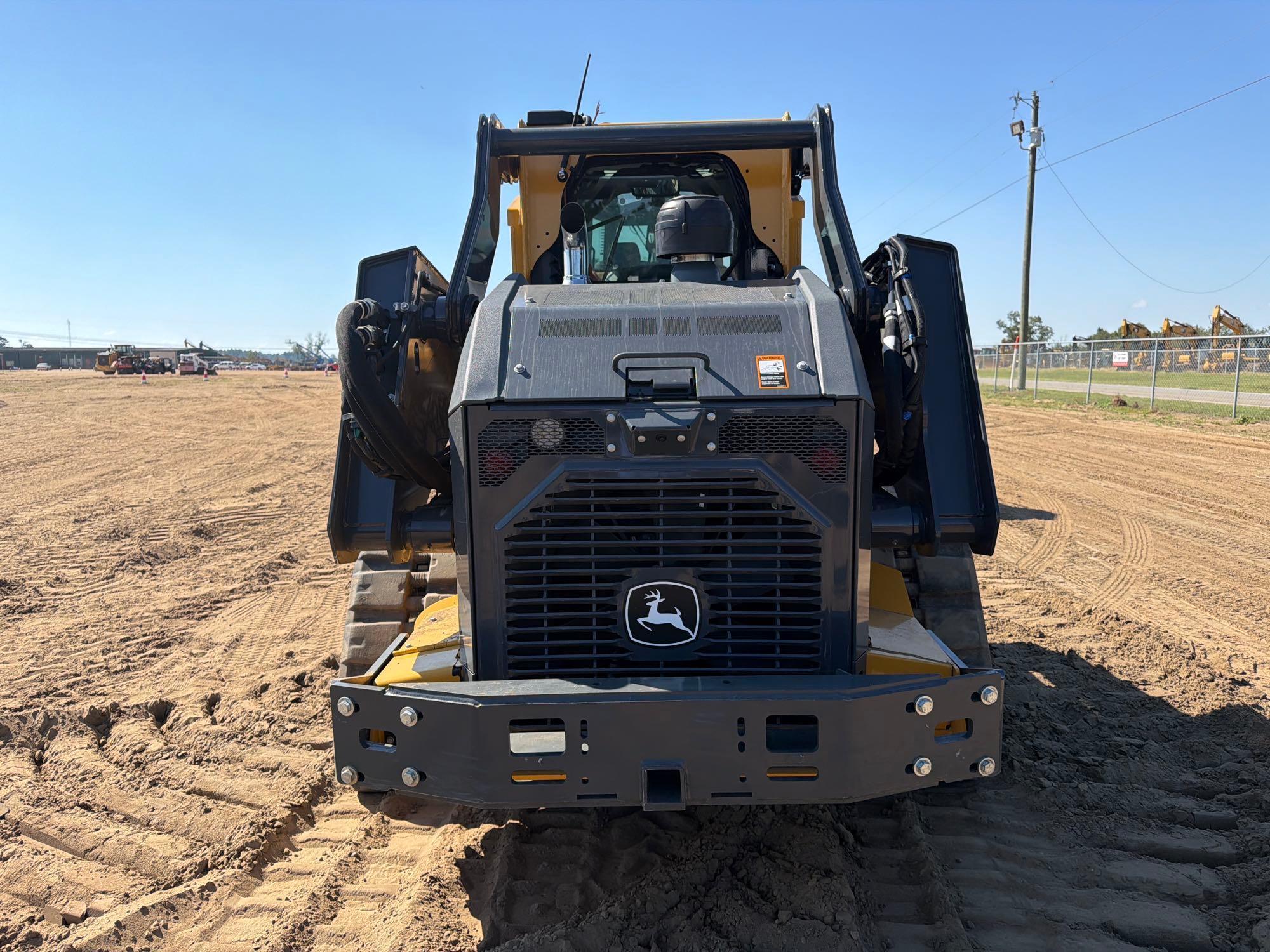 John Deere 335