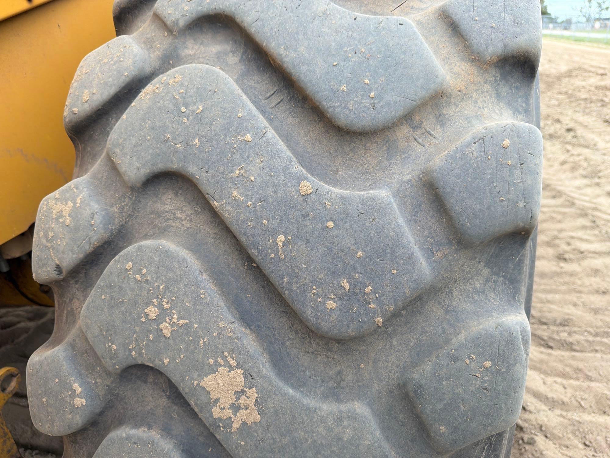 John Deere 644