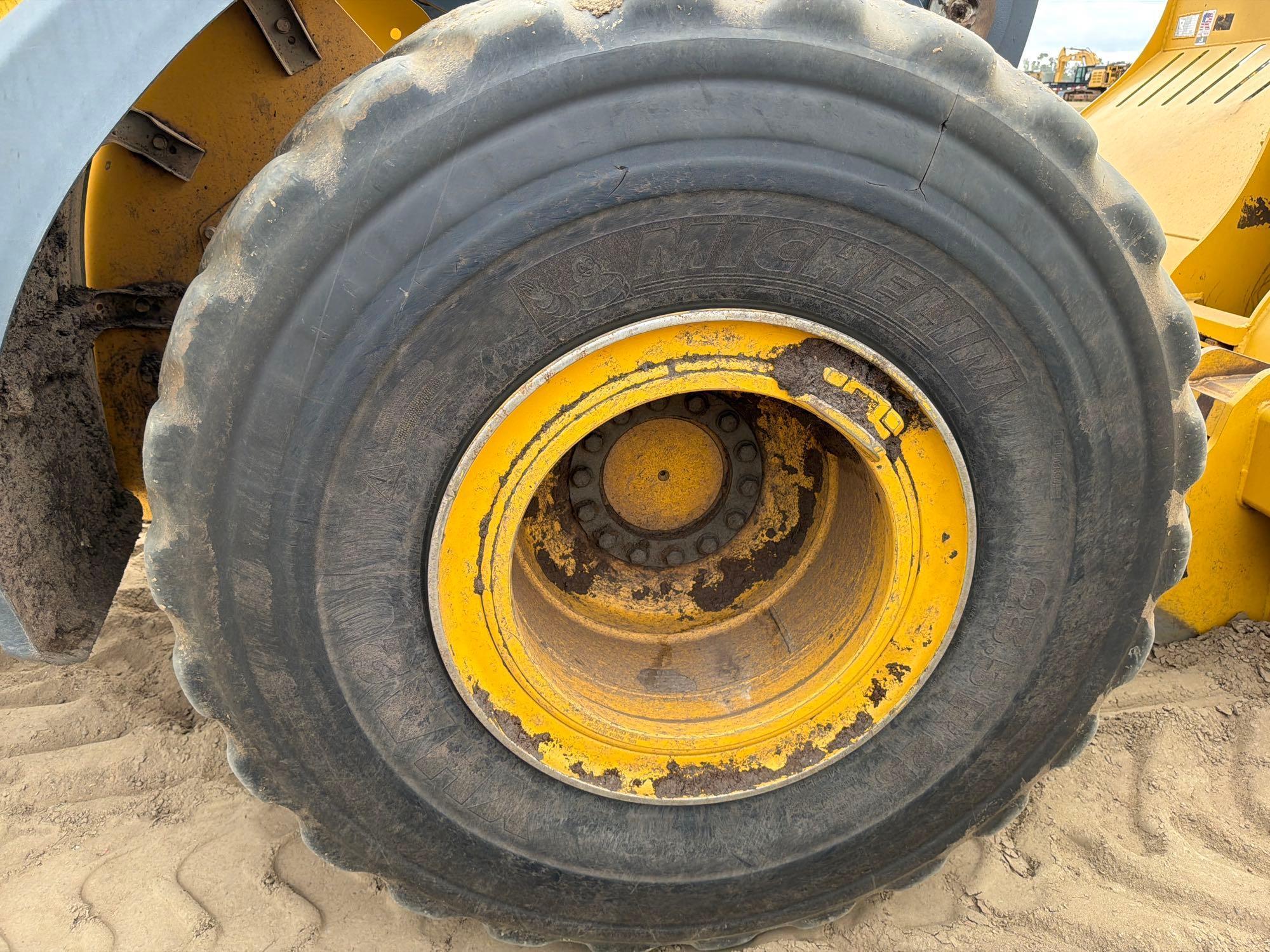 John Deere 644