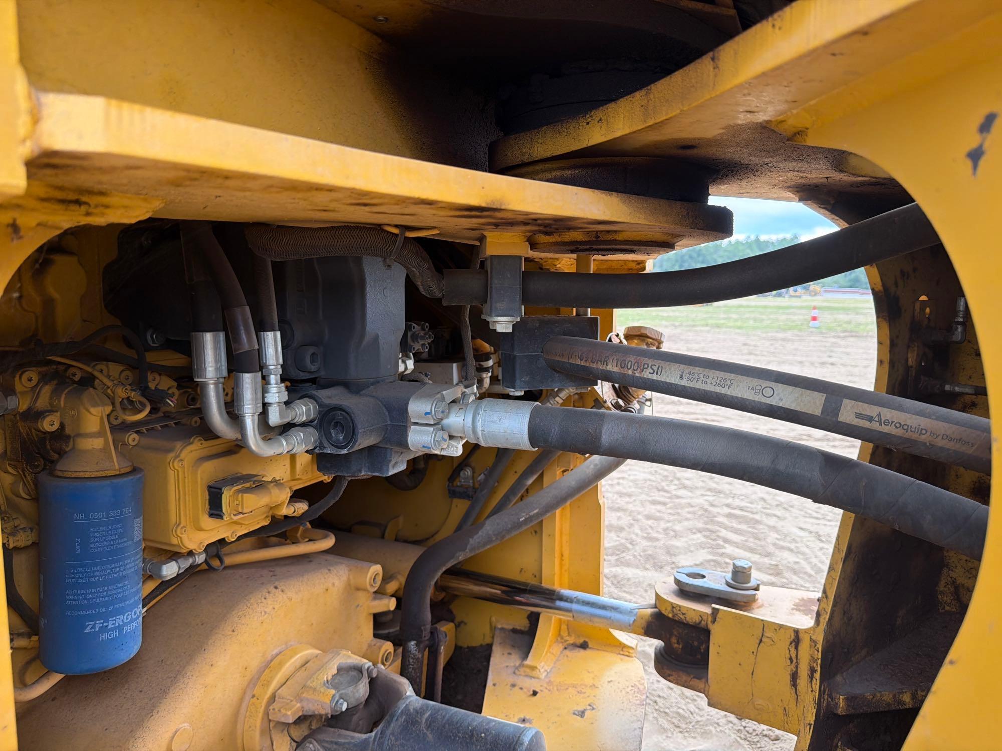 John Deere 644