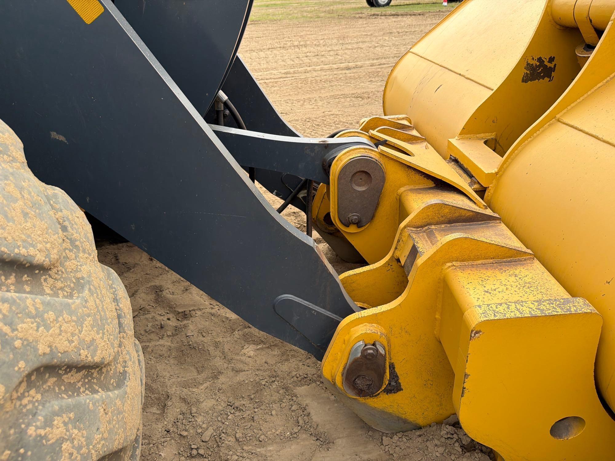 John Deere 644