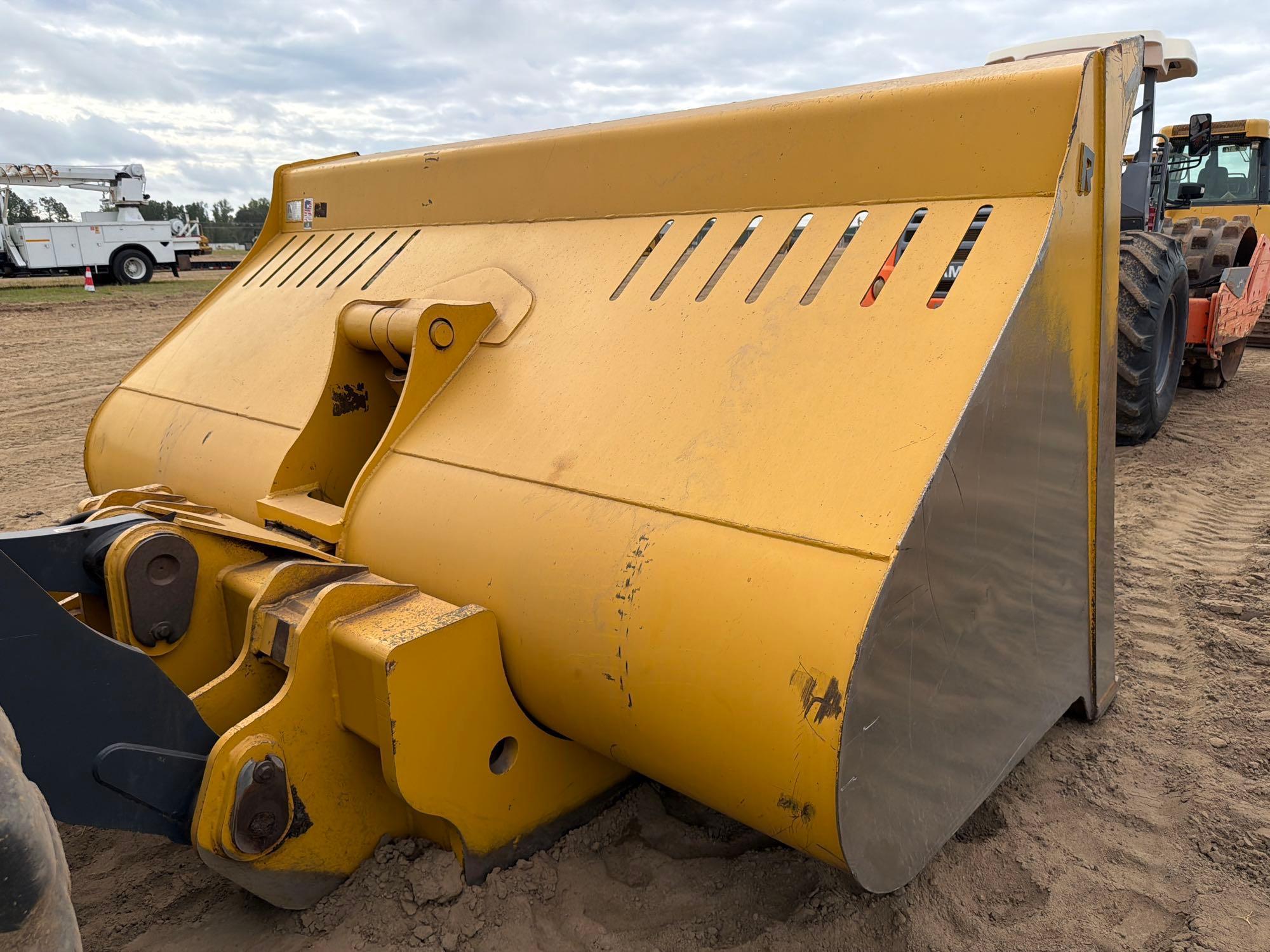 John Deere 644