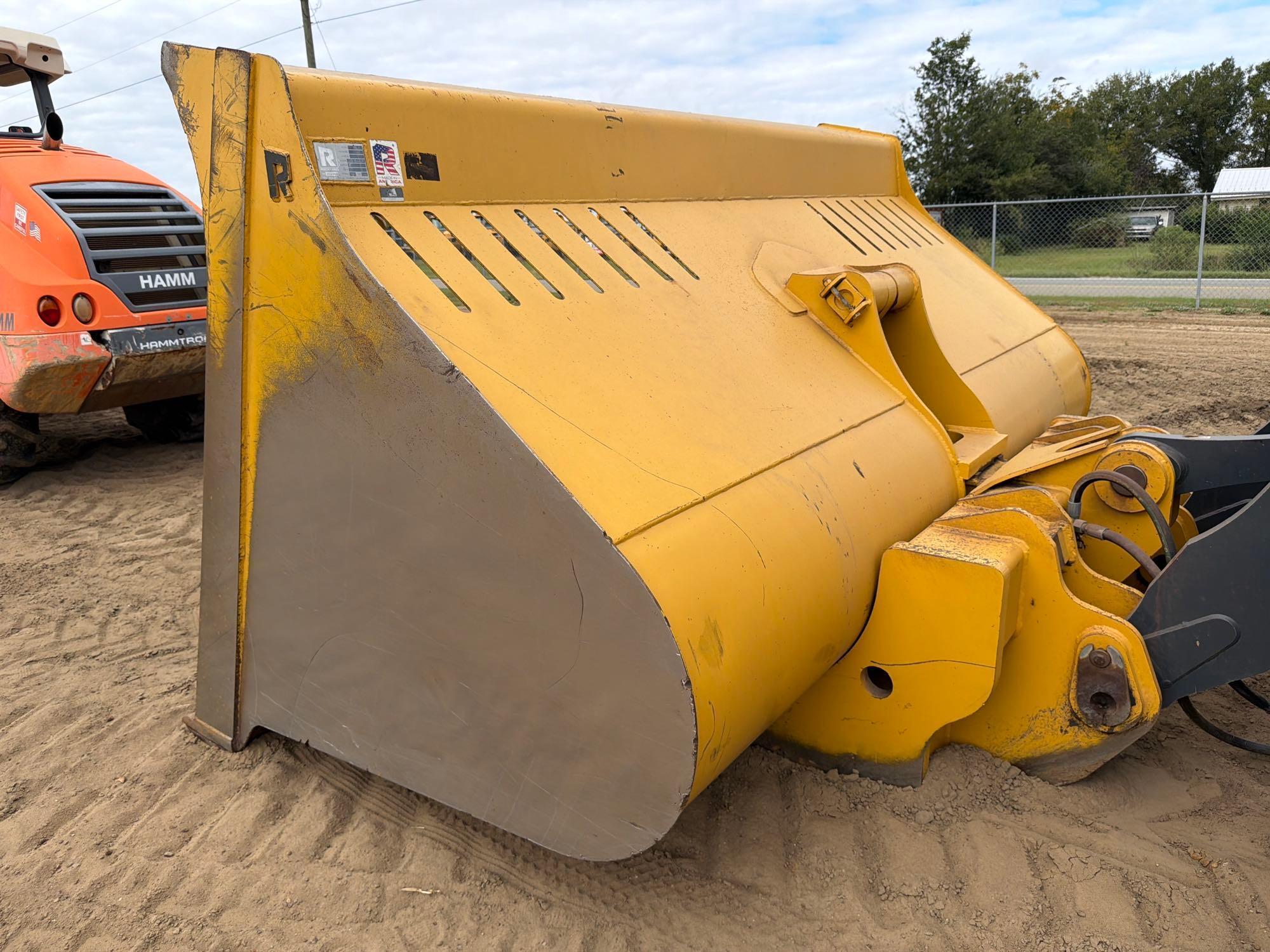 John Deere 644