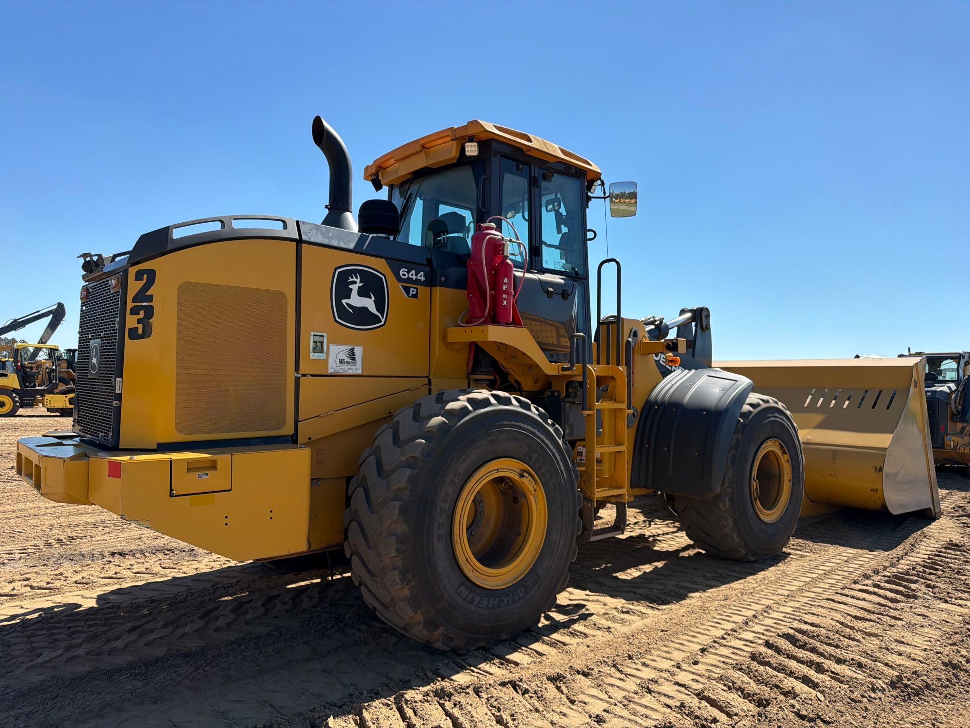 John Deere 644