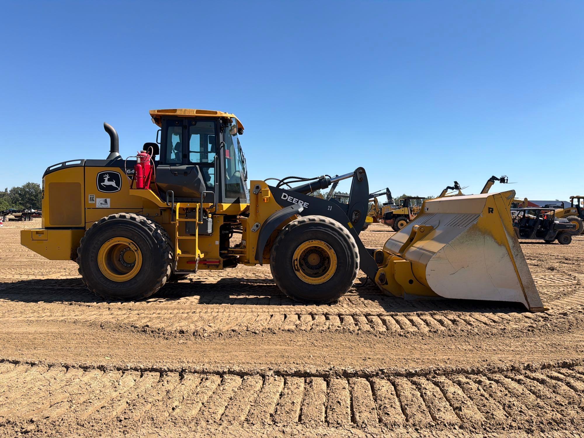 John Deere 644