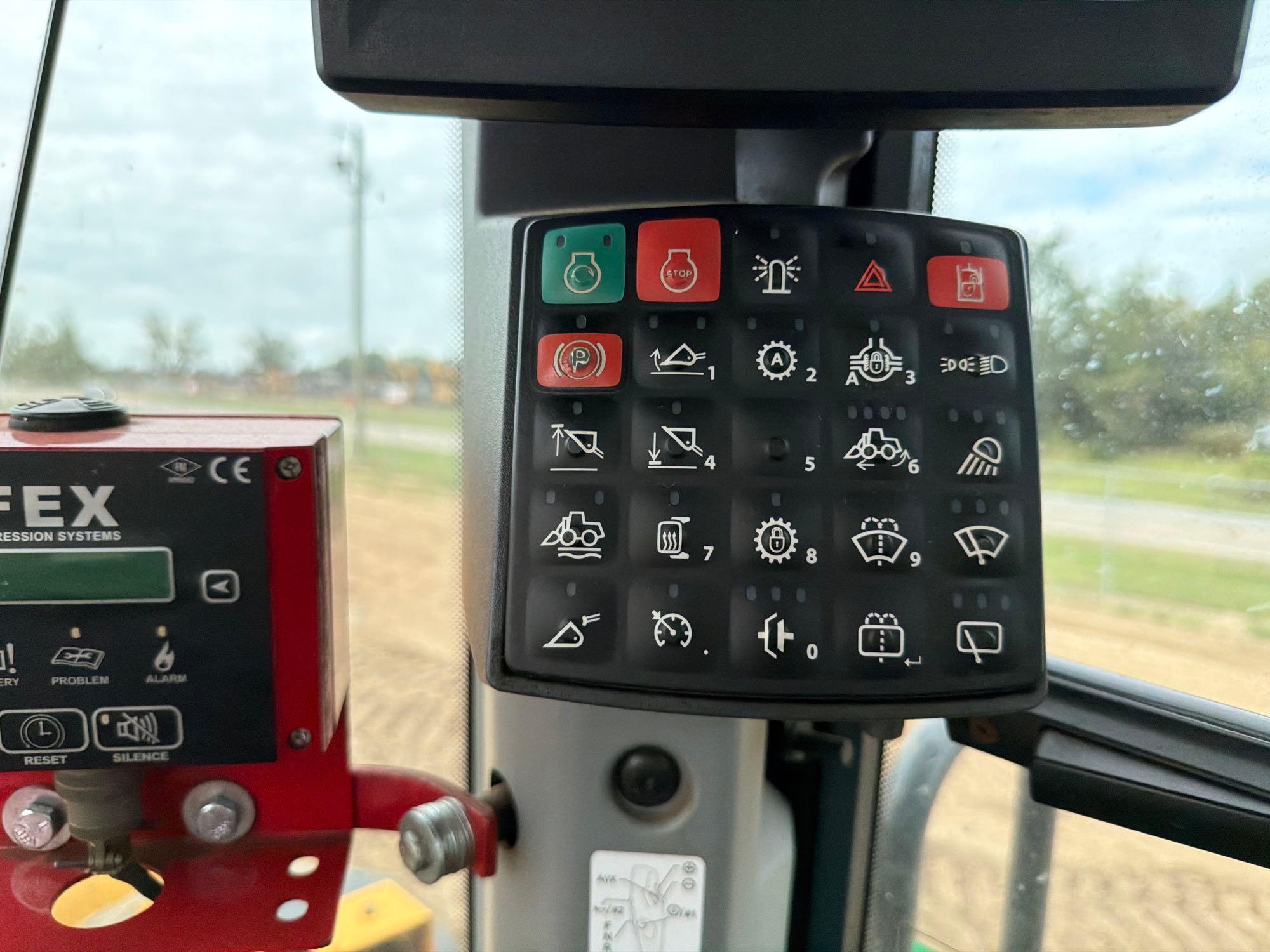 John Deere 644