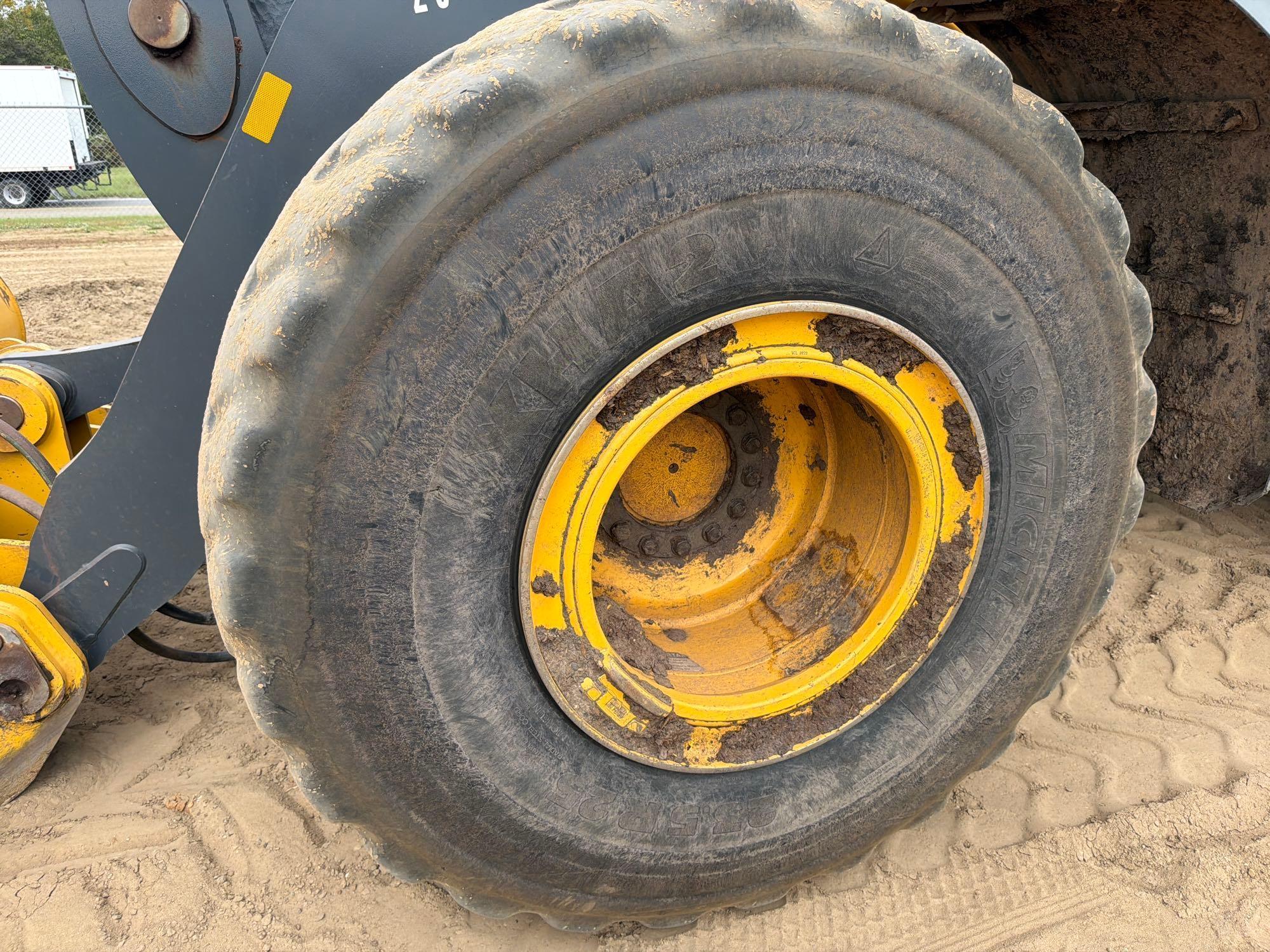 John Deere 644