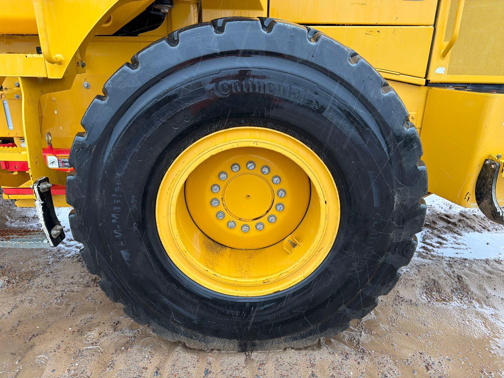 John Deere 544