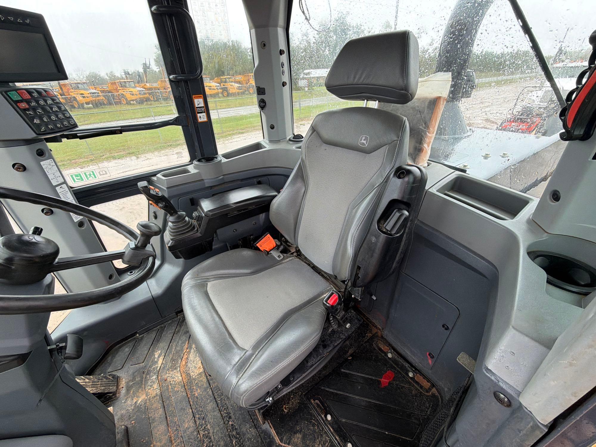 John Deere 544