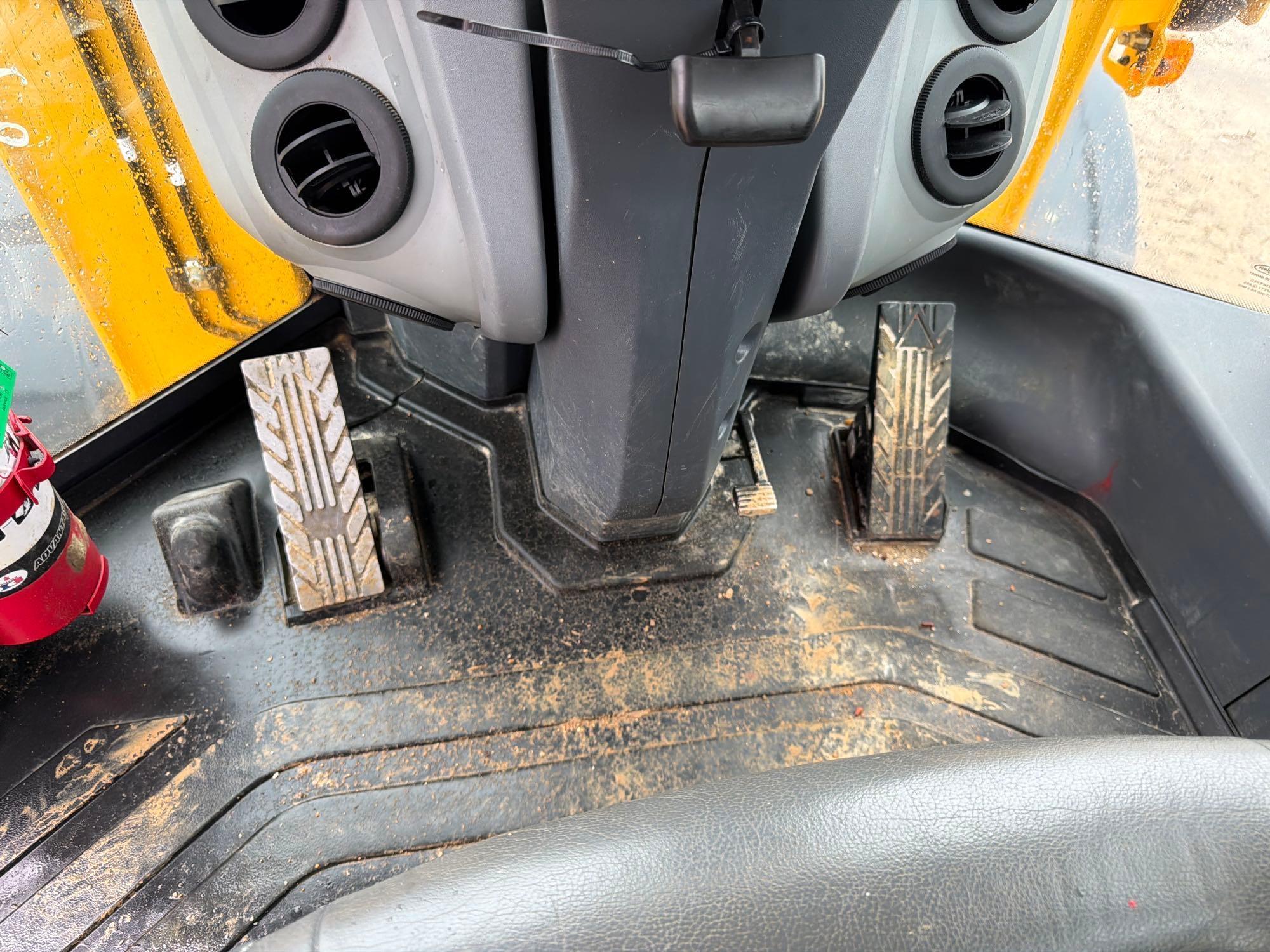 John Deere 544