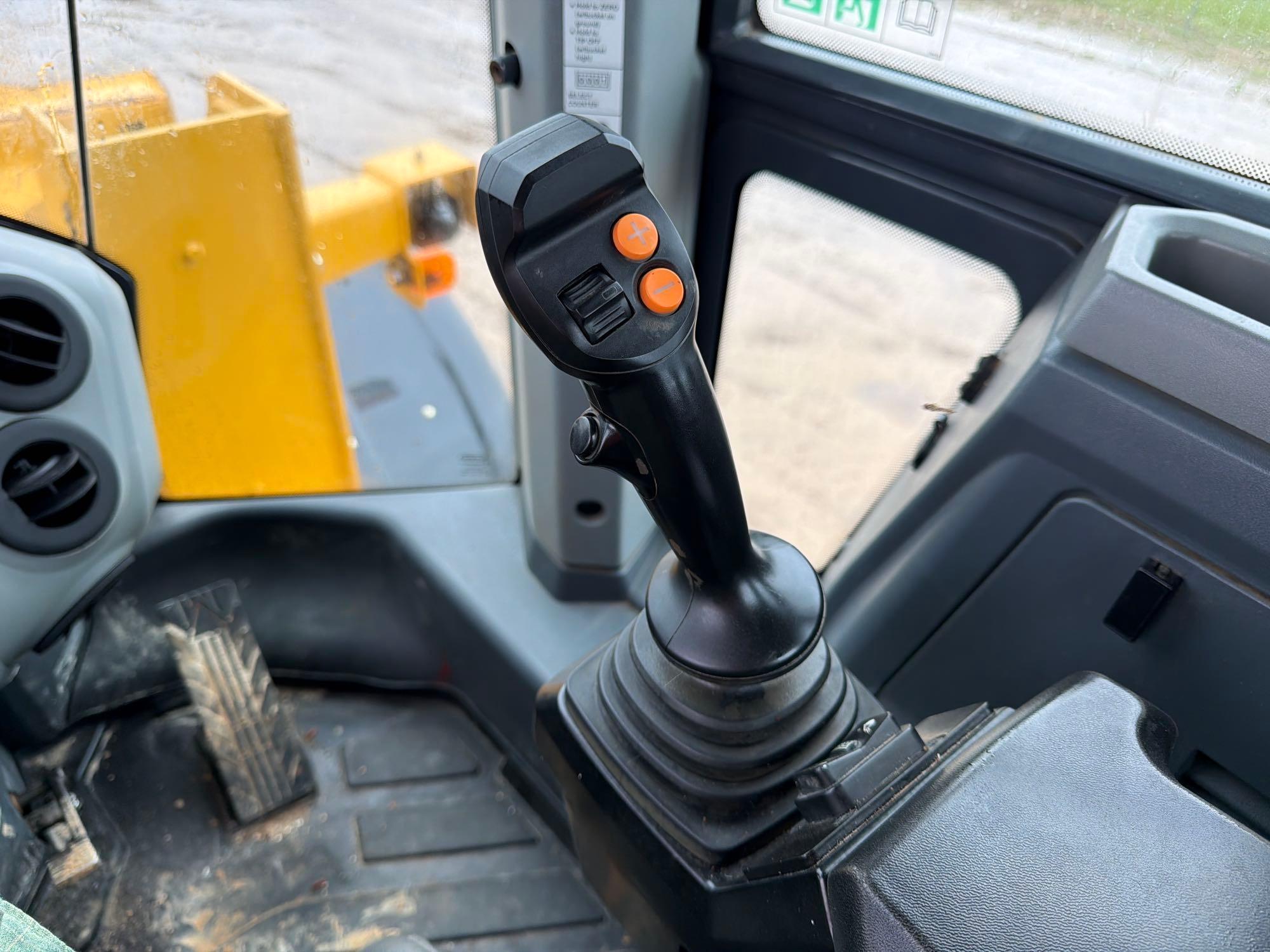 John Deere 544