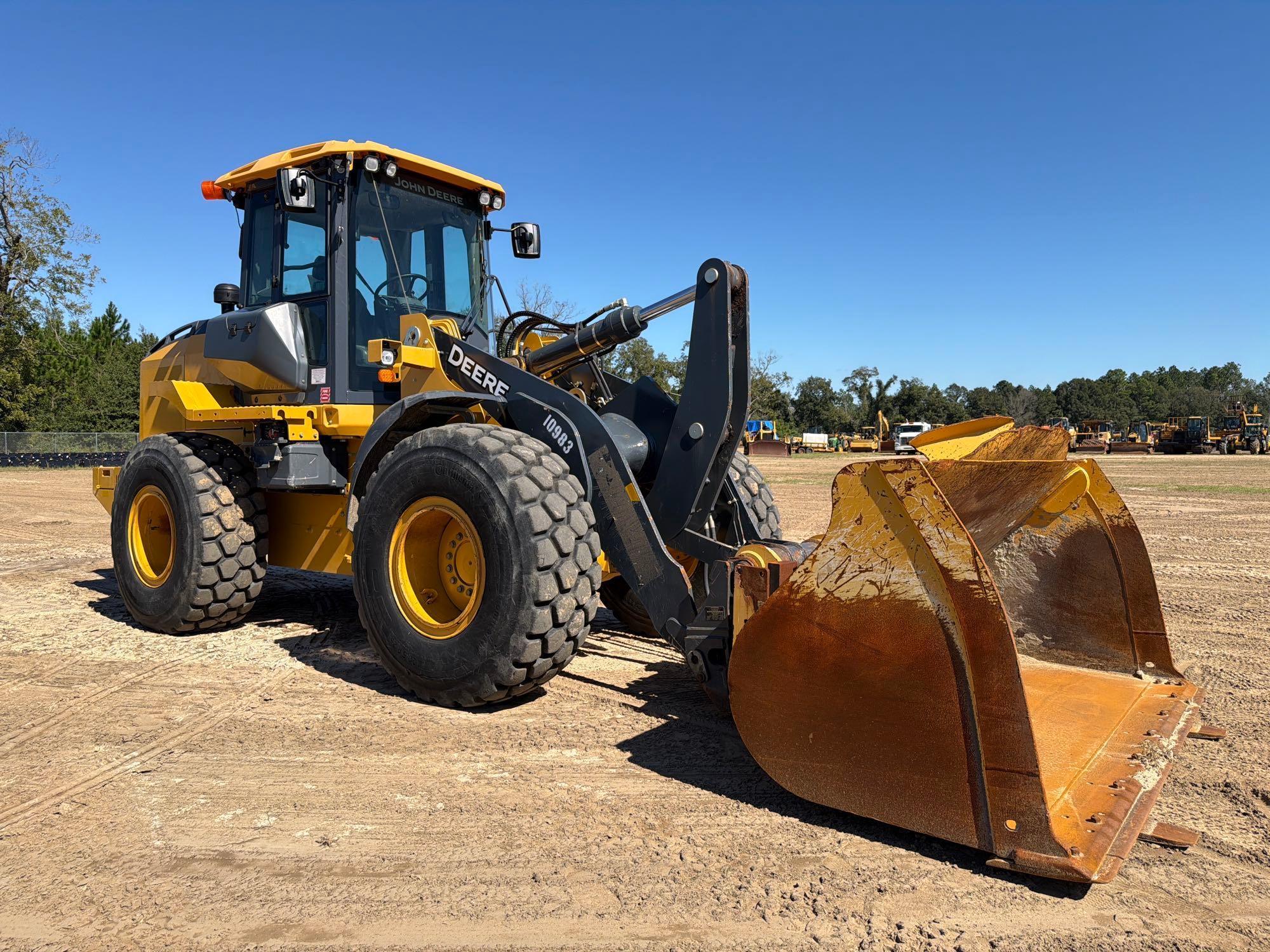 John Deere 544