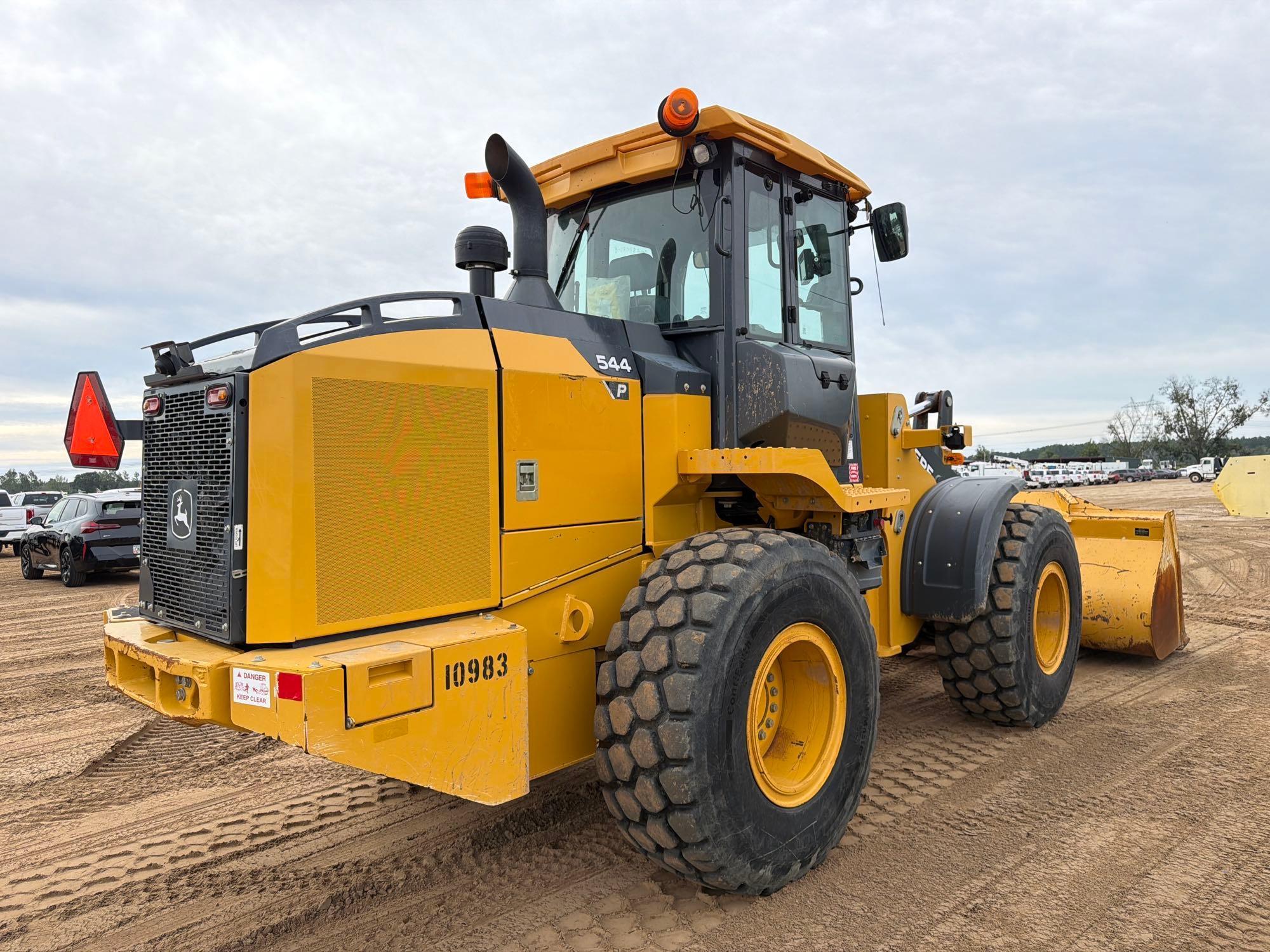 John Deere 544