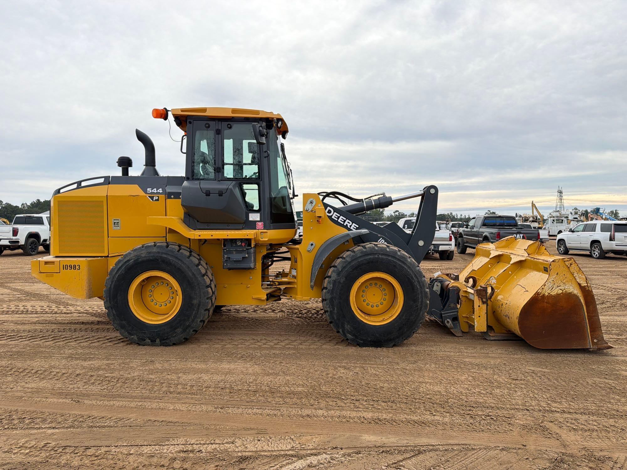 John Deere 544