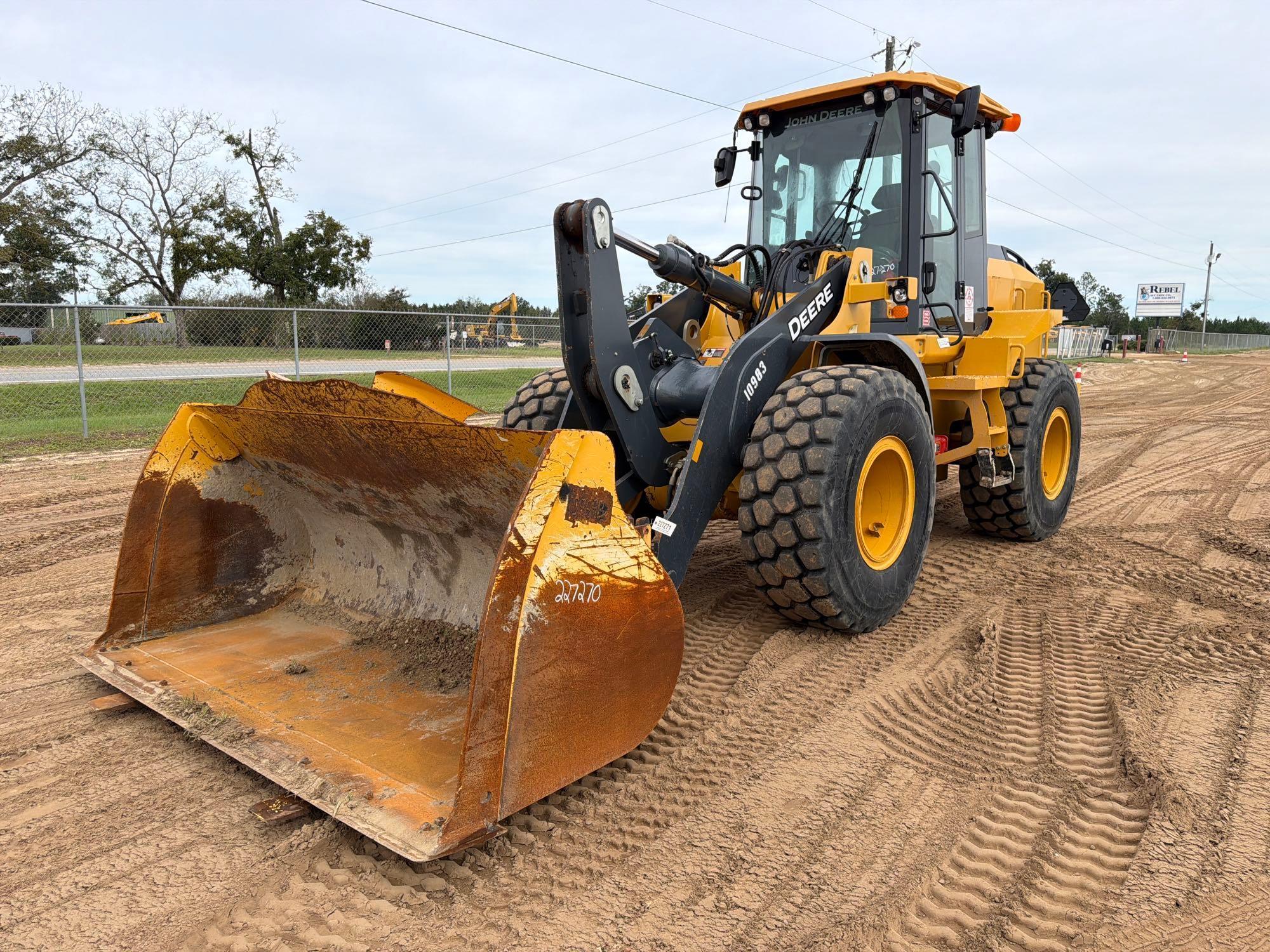 John Deere 544