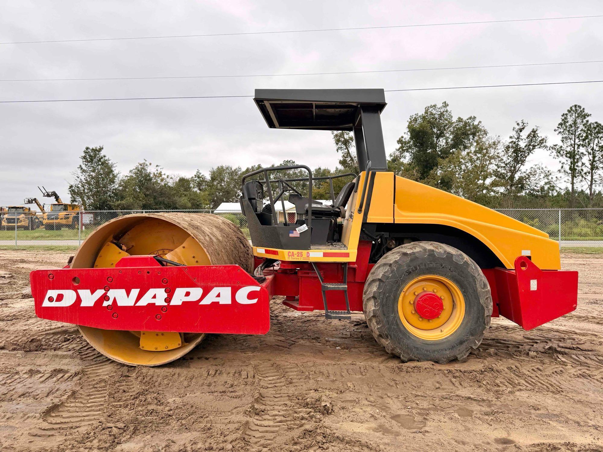 Photo of Dynapac CA25D