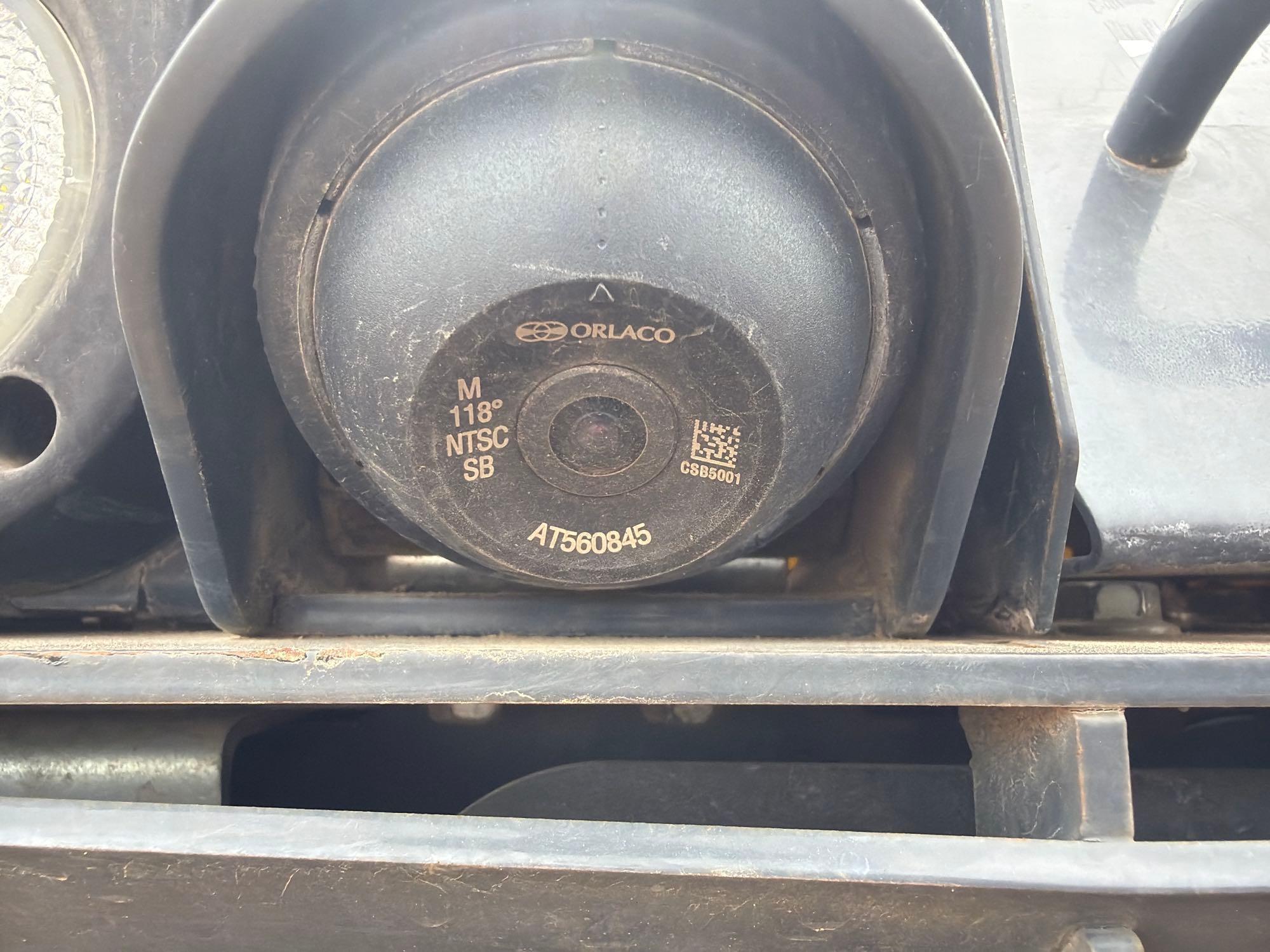 John Deere 325G