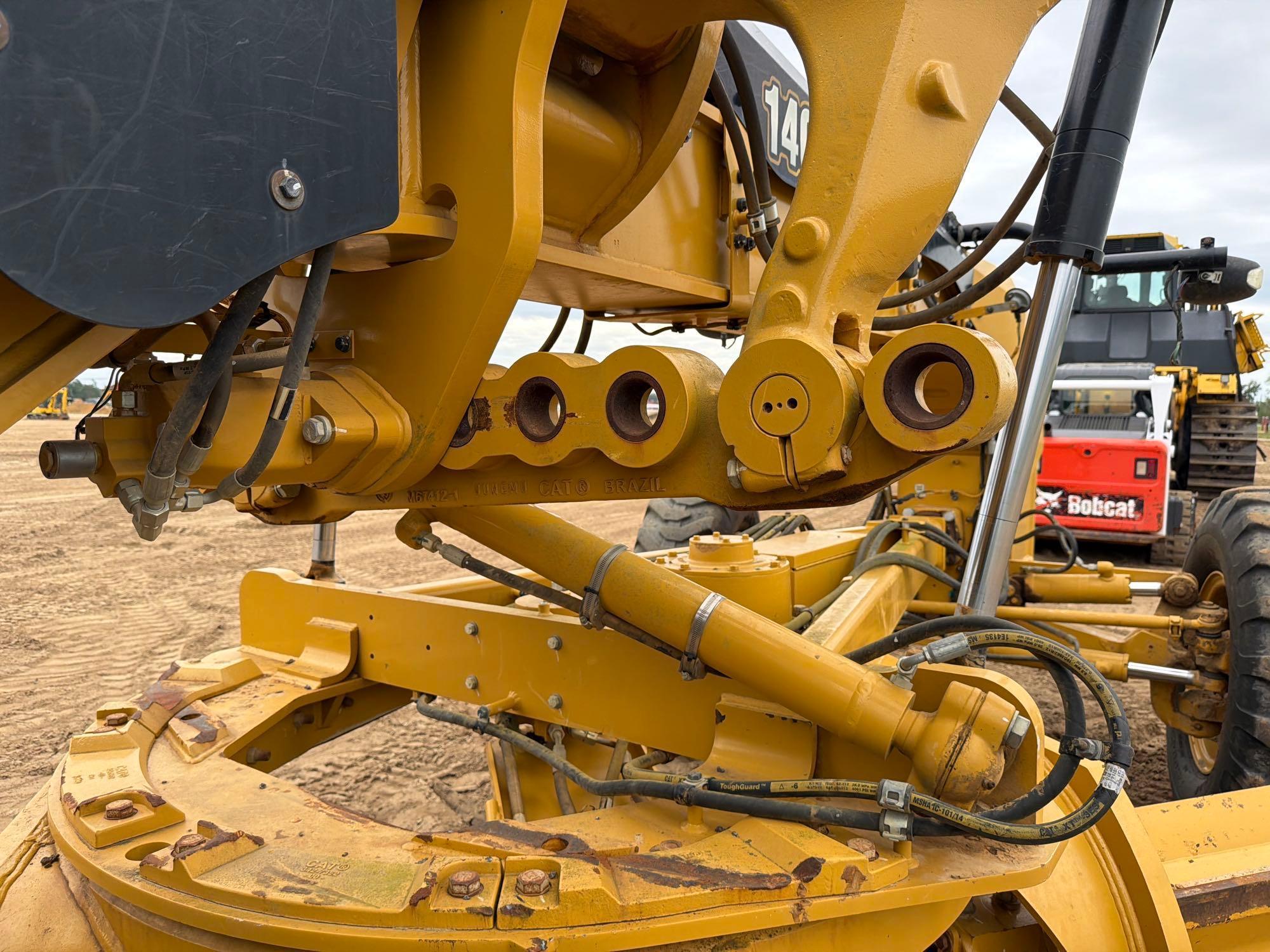 Caterpillar 140