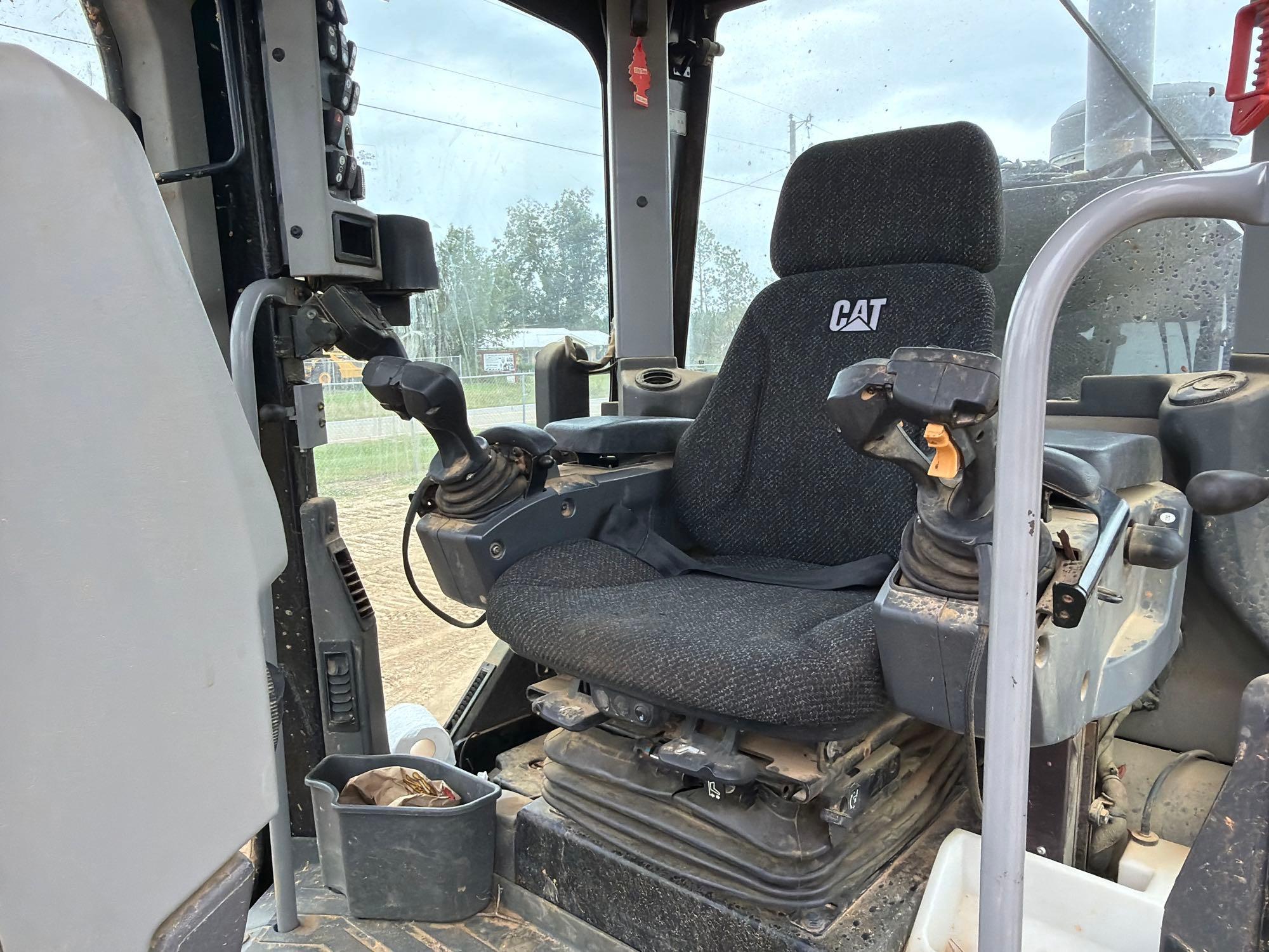 Caterpillar 140