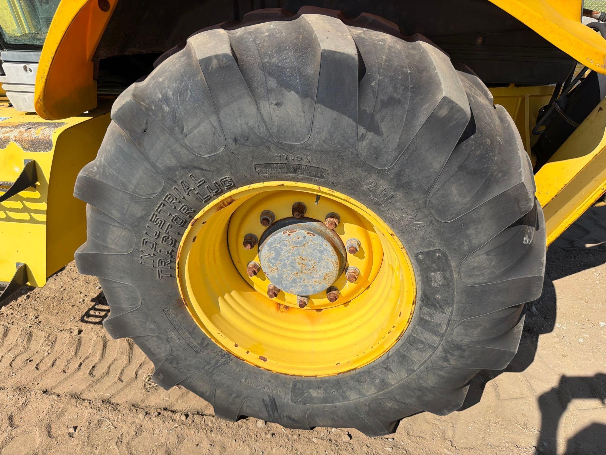 New Holland B95B