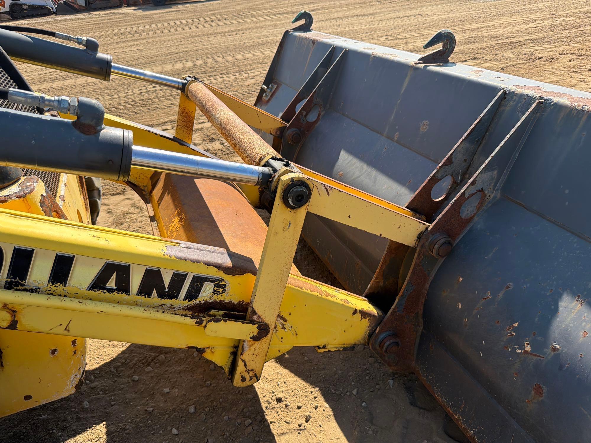 New Holland B95B