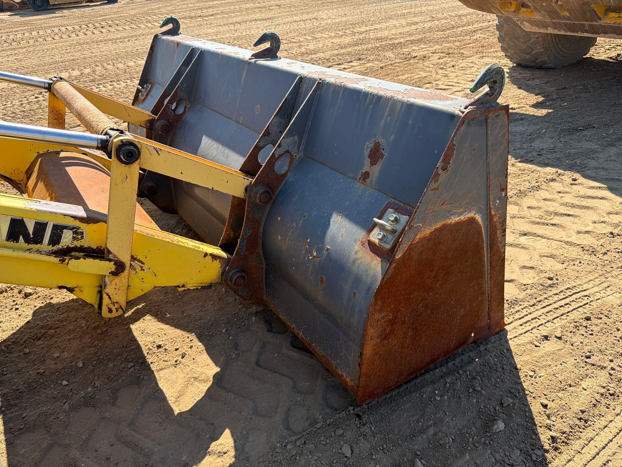 New Holland B95B