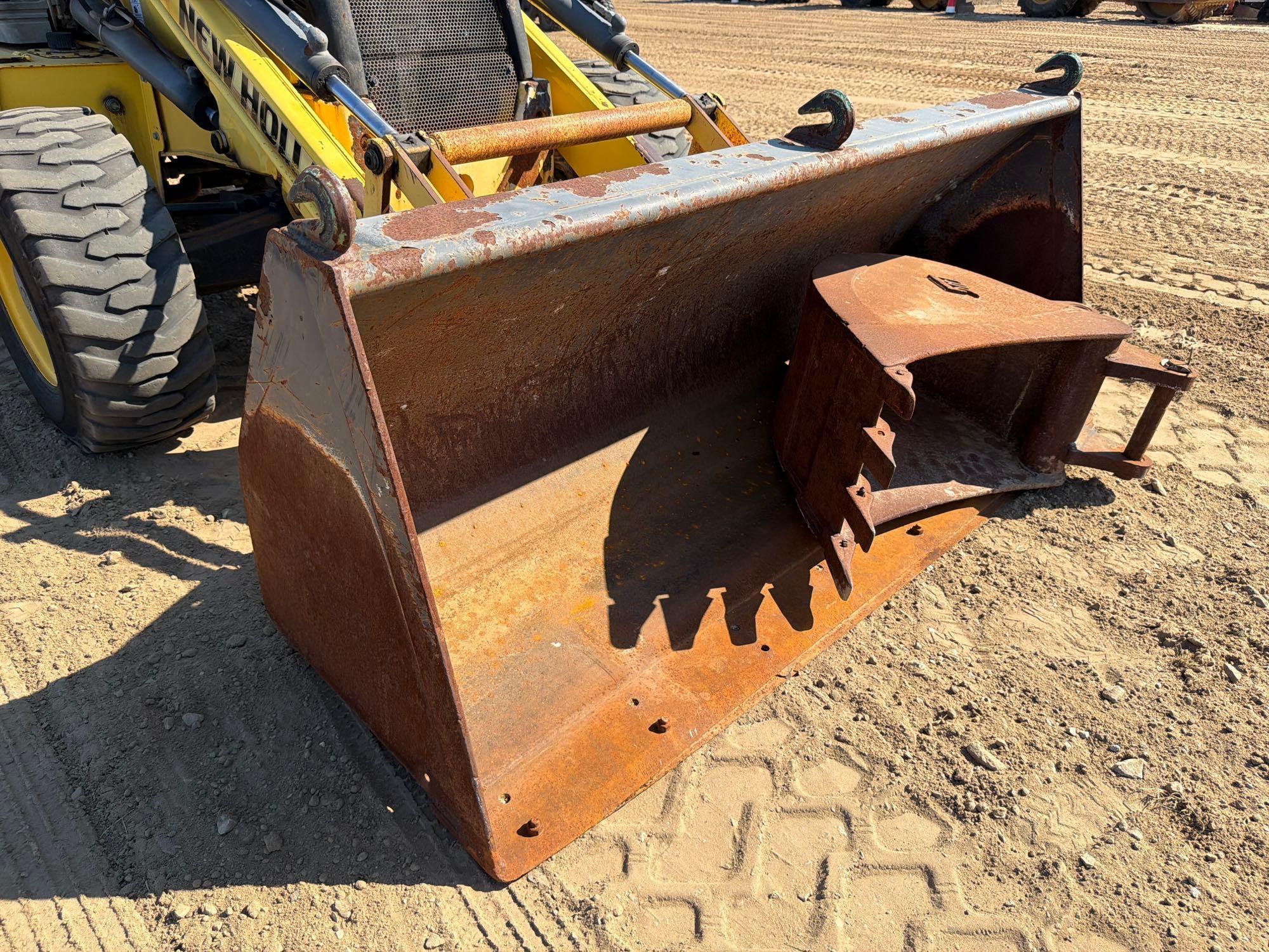 New Holland B95B