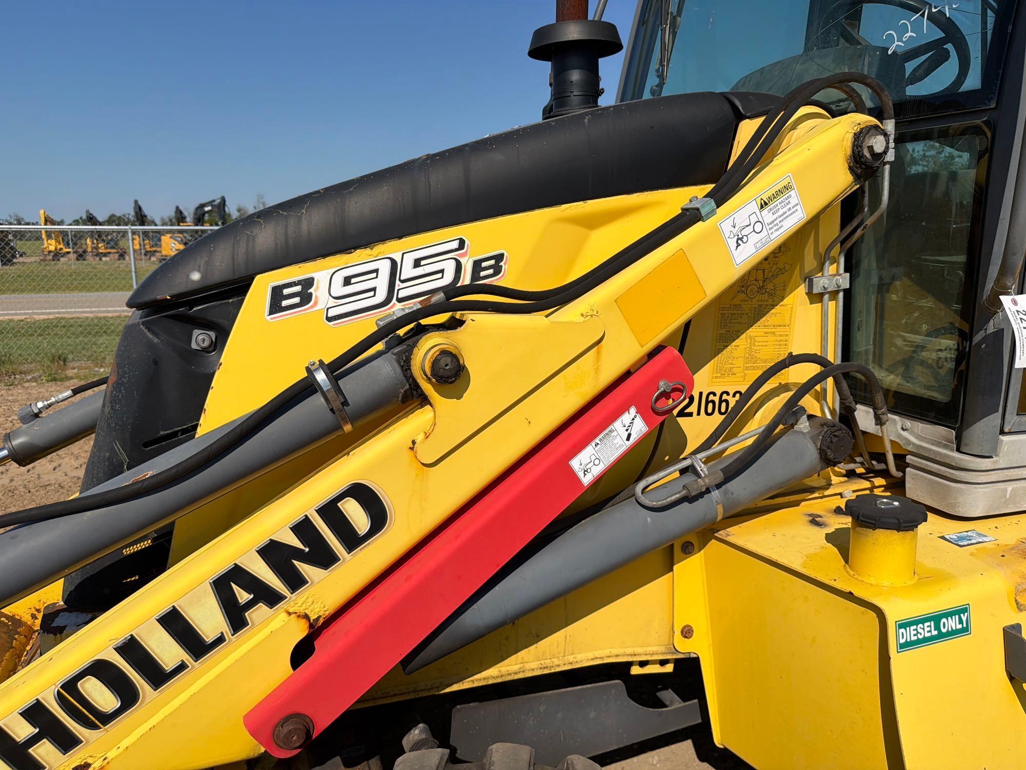 New Holland B95B