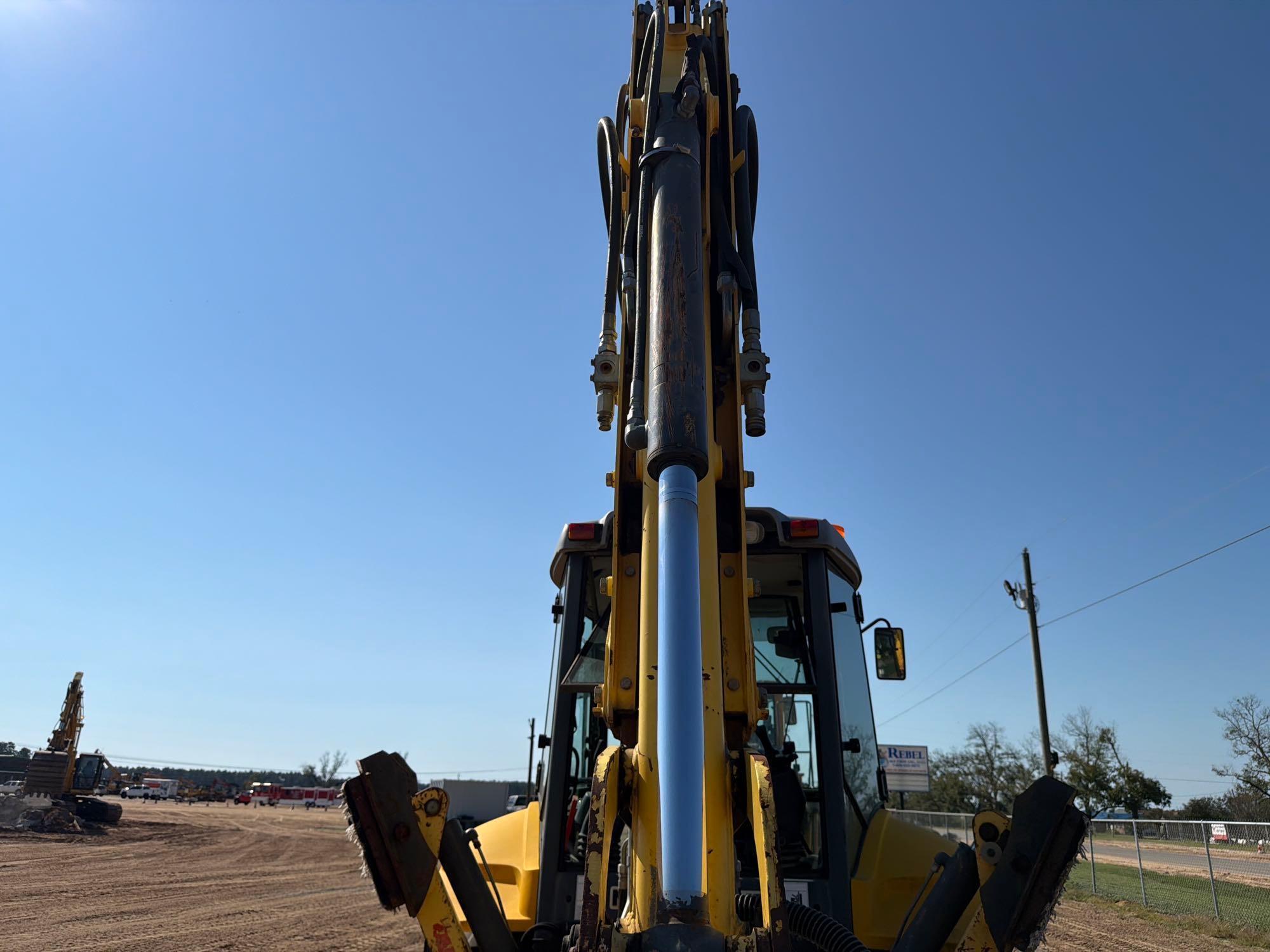 New Holland B95B