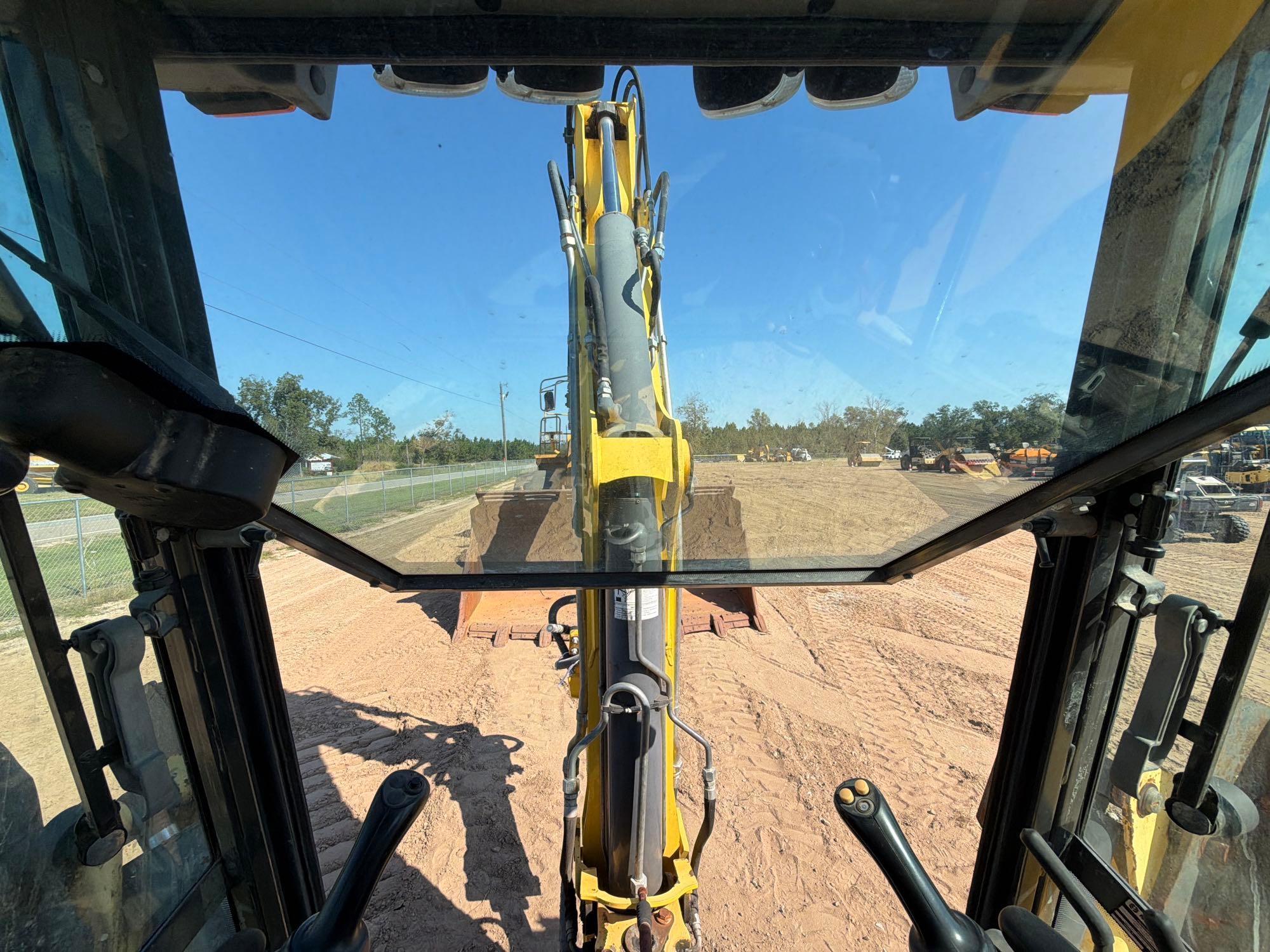 New Holland B95B