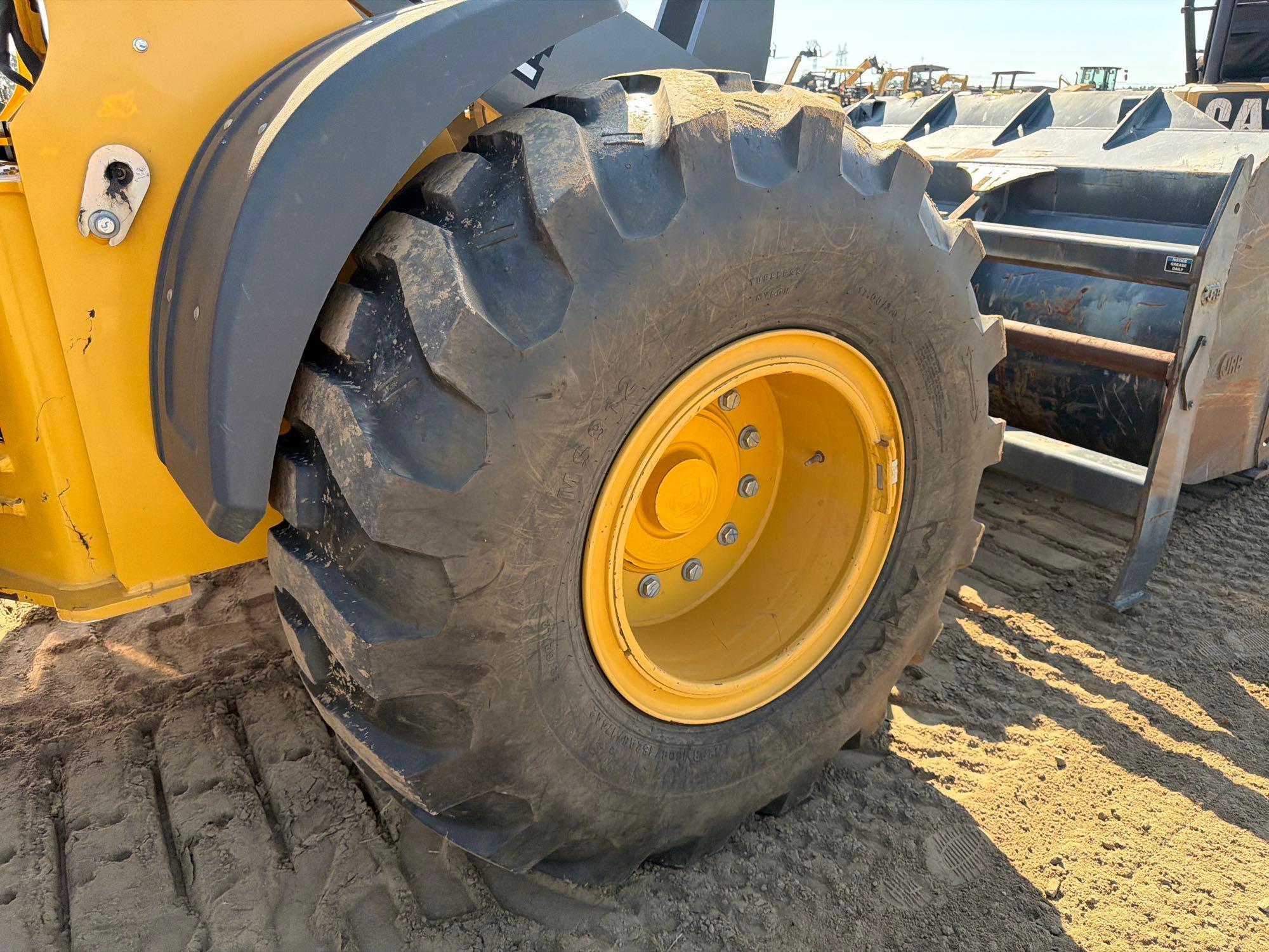 John Deere 444