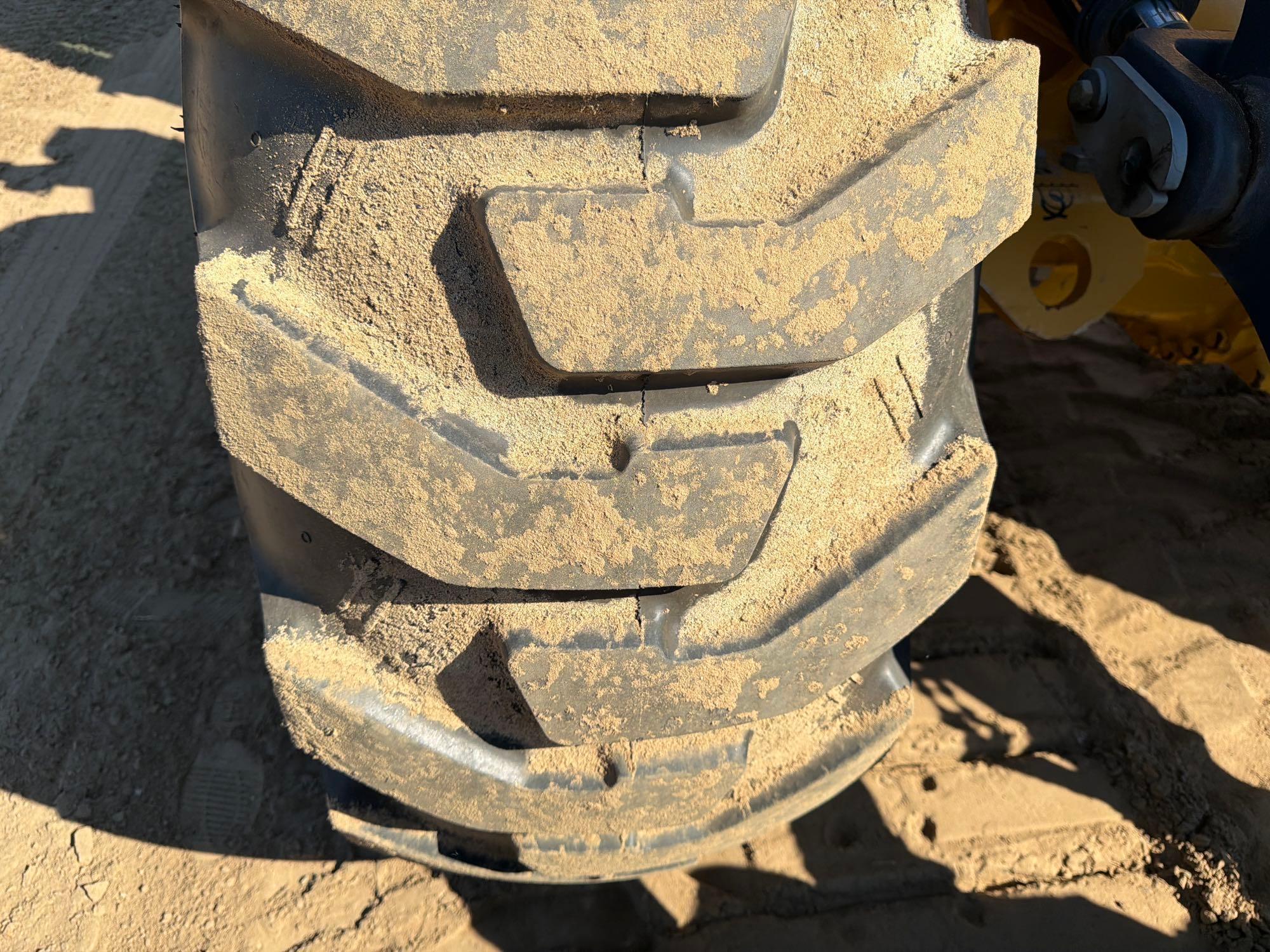 John Deere 444