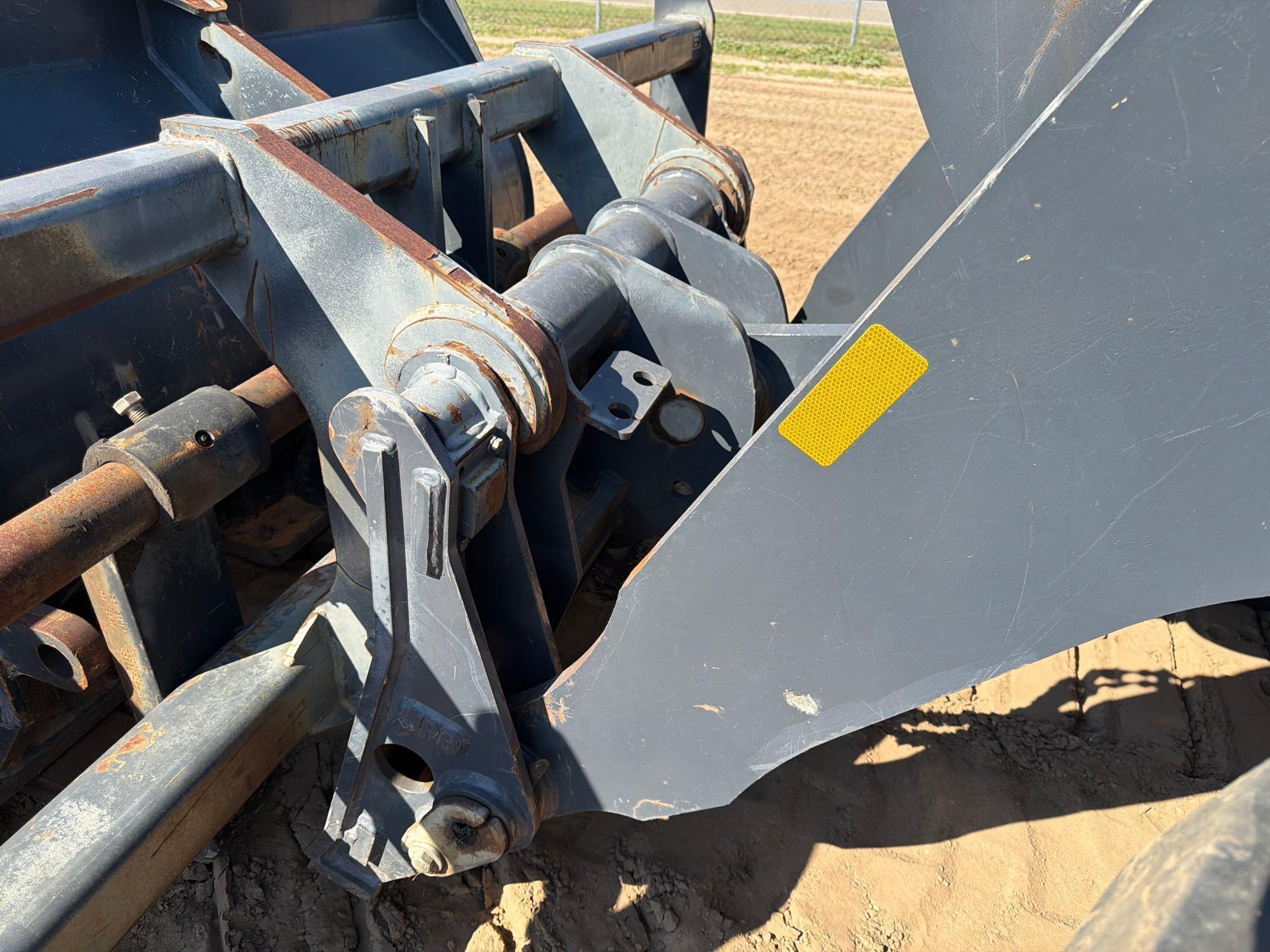 John Deere 444