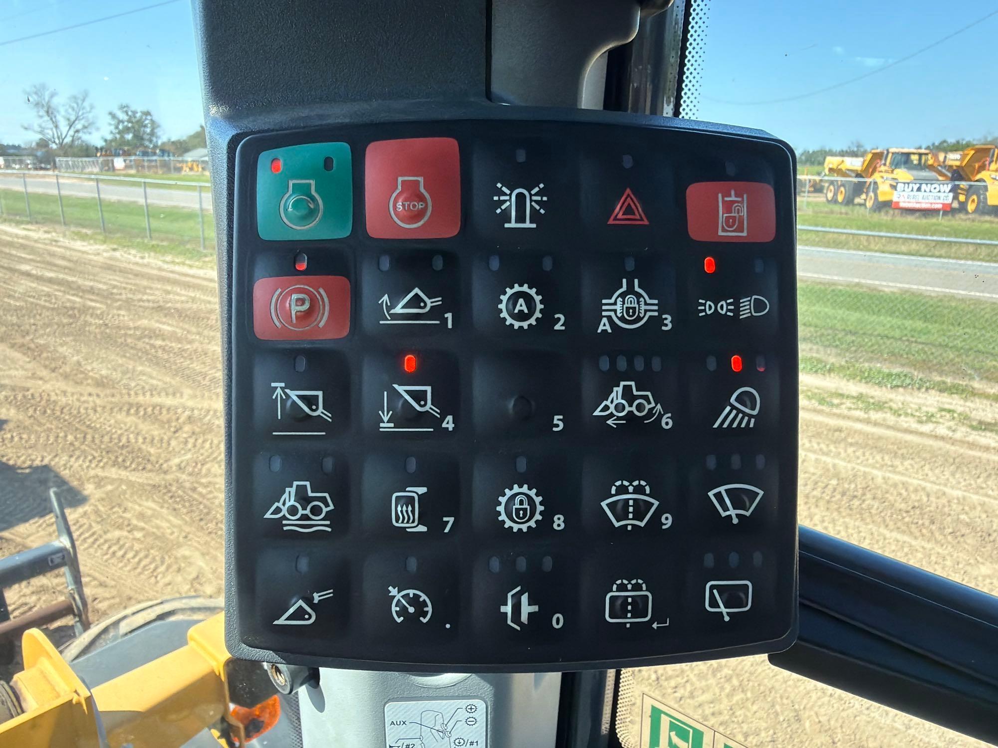 John Deere 444
