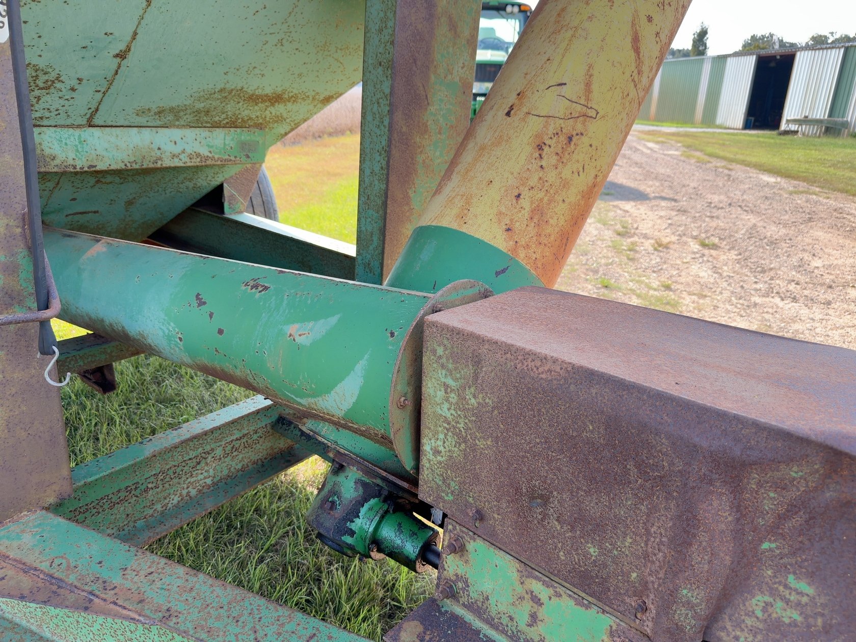 John Deere 1210