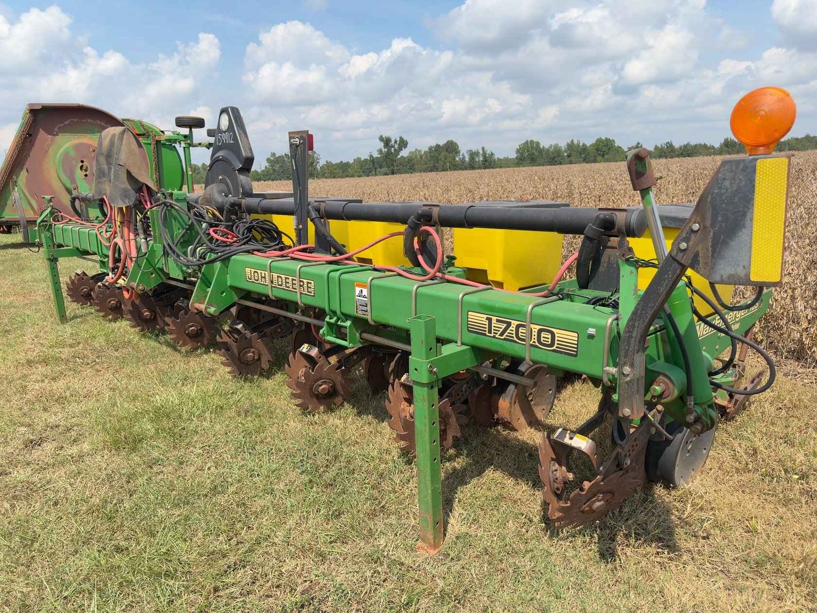 John Deere 1700
